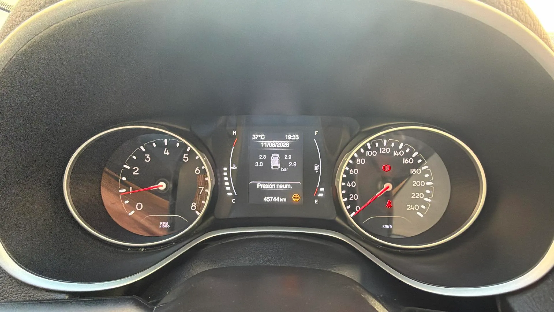 Jeep Compass 1.4 Mair Limited 4x2 - foto 16