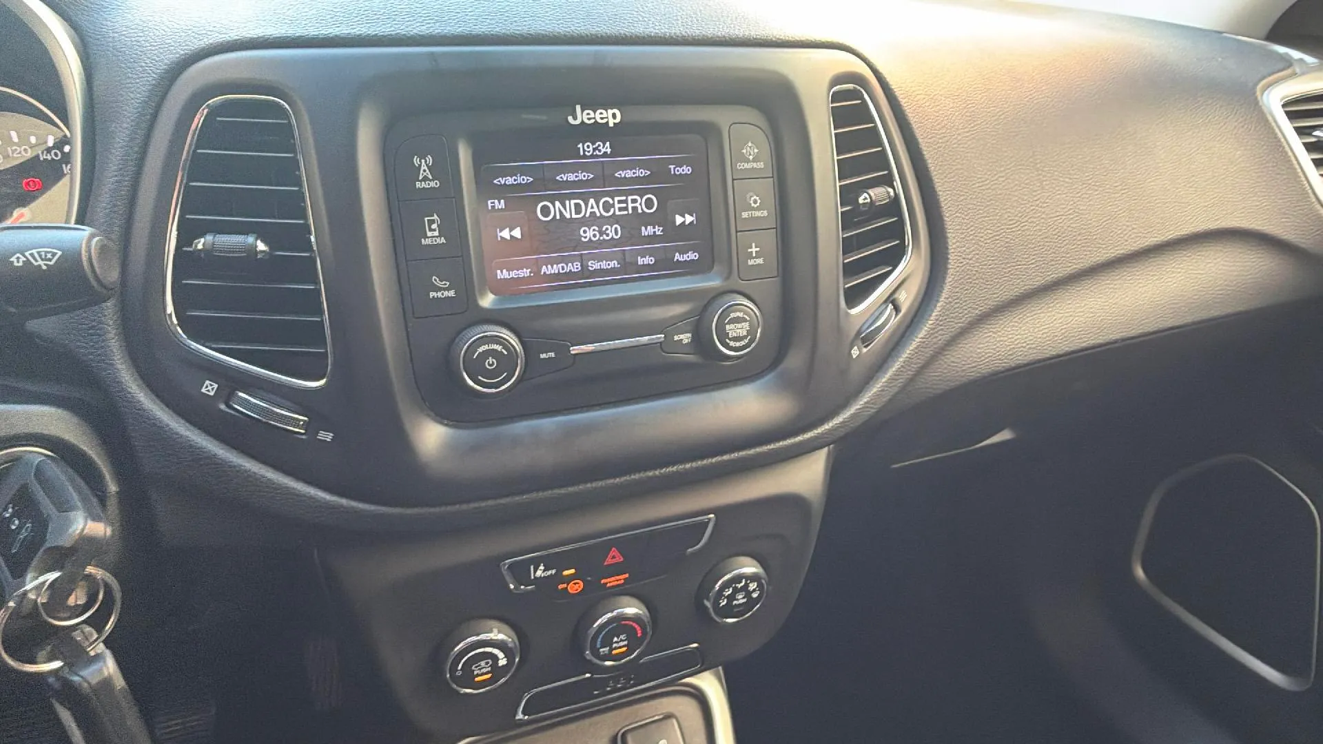 Jeep Compass 1.4 Mair Limited 4x2 - foto 20