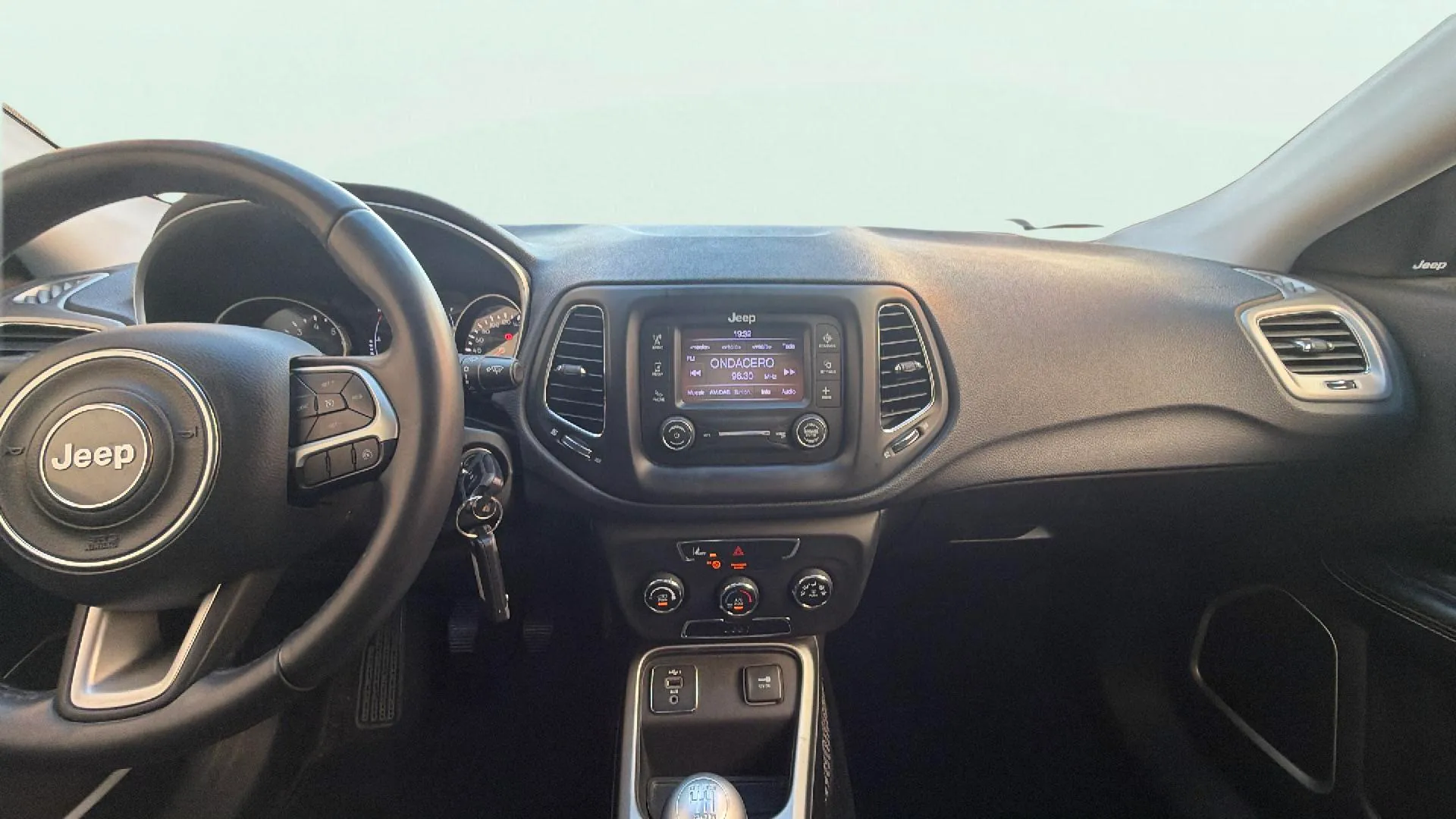 Jeep Compass 1.4 Mair Limited 4x2 - foto 13