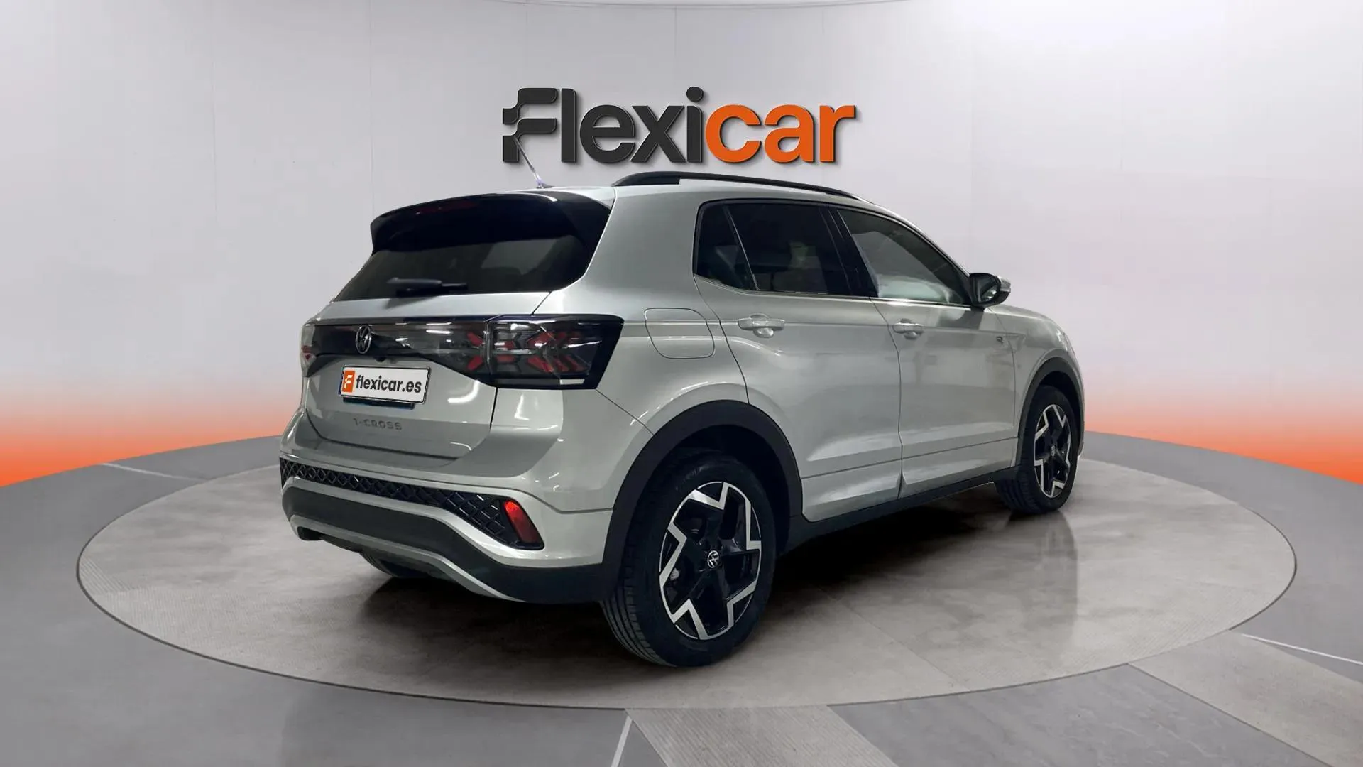 Volkswagen T-Cross R-Line 1.0 TSI DSG - foto 7