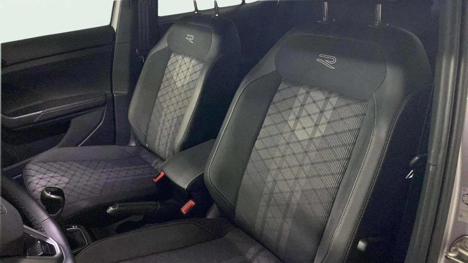 Volkswagen T-Cross R-Line 1.0 TSI DSG - foto 20