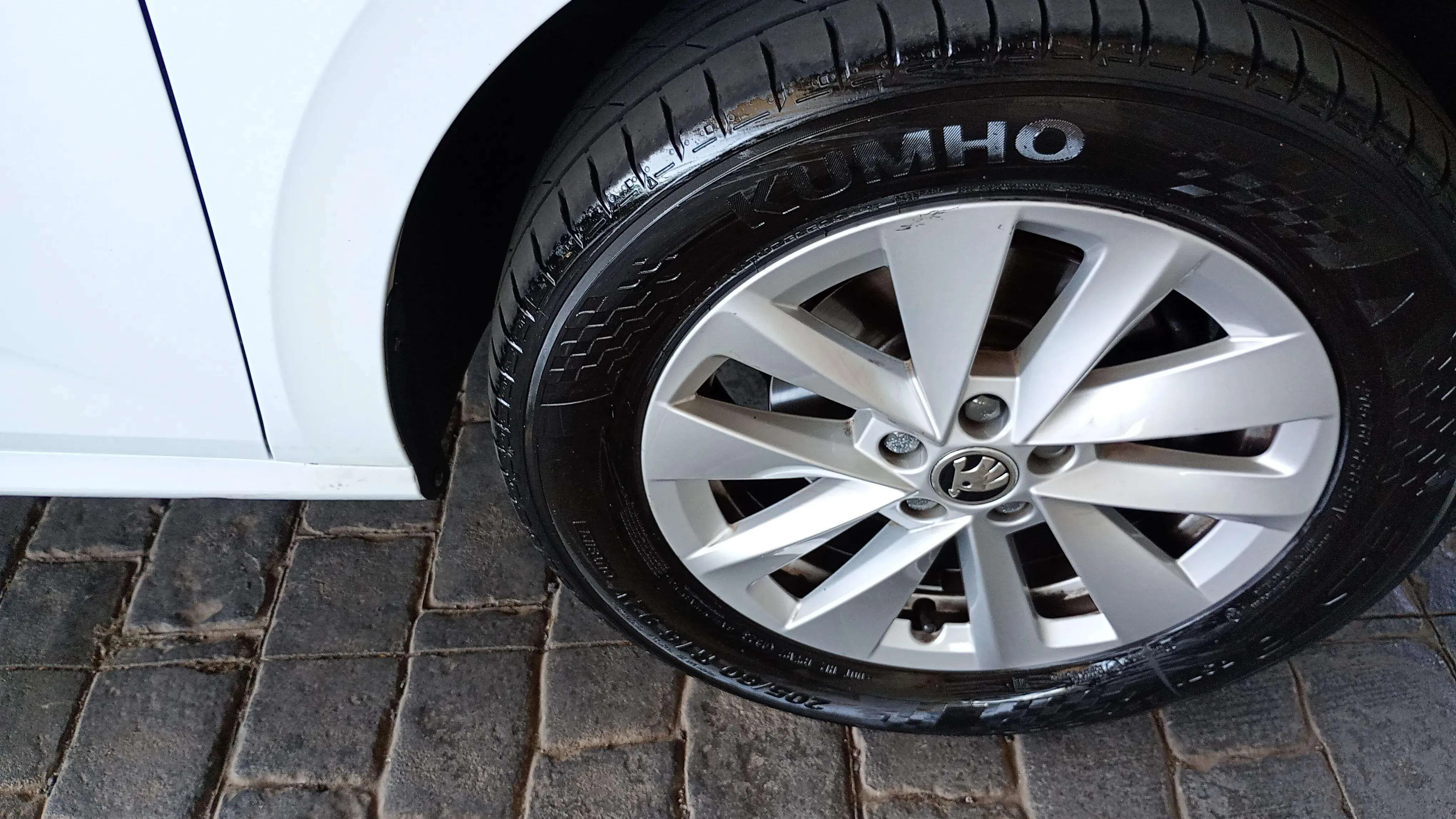 Škoda Kamiq 1.5 TSI DSG Ambition - foto 16