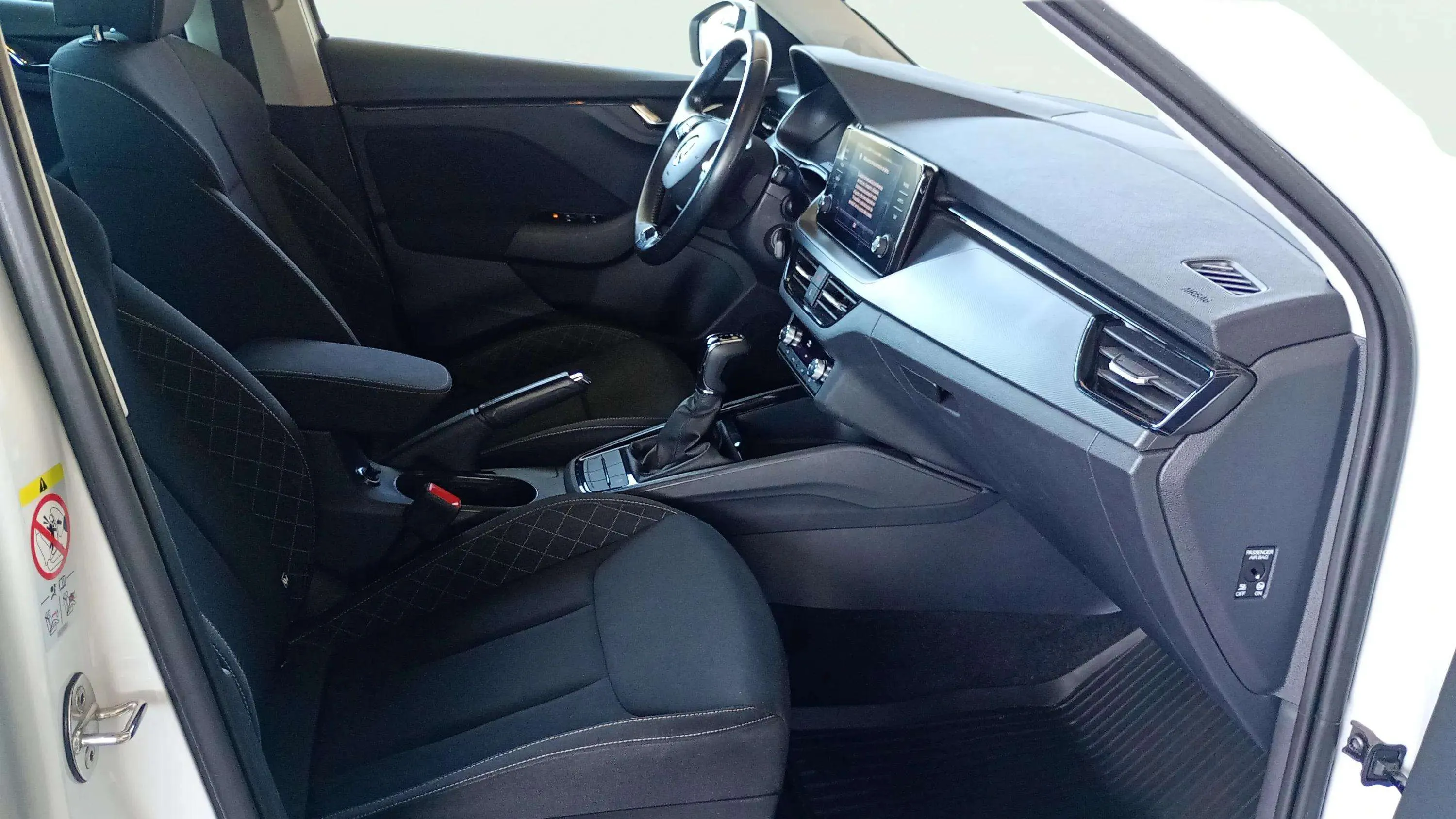 Škoda Kamiq 1.5 TSI DSG Ambition - foto 10