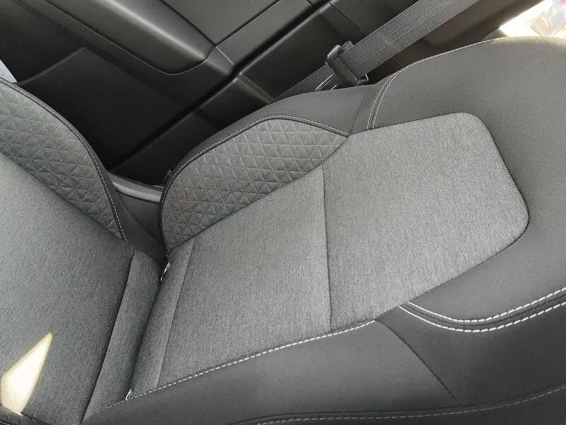 Renault Captur TCe Equilibre - foto 19
