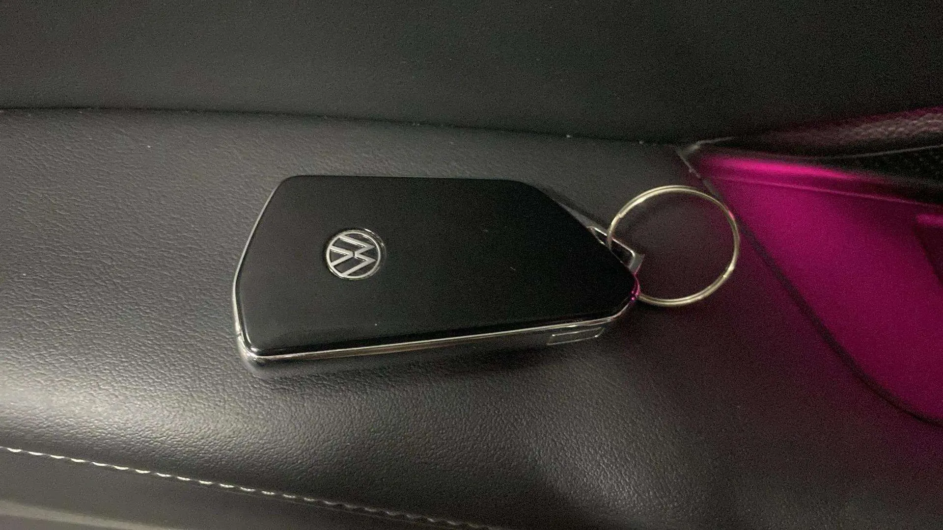 Volkswagen Tiguan R-Line 2.0 TDI DSG - foto 17
