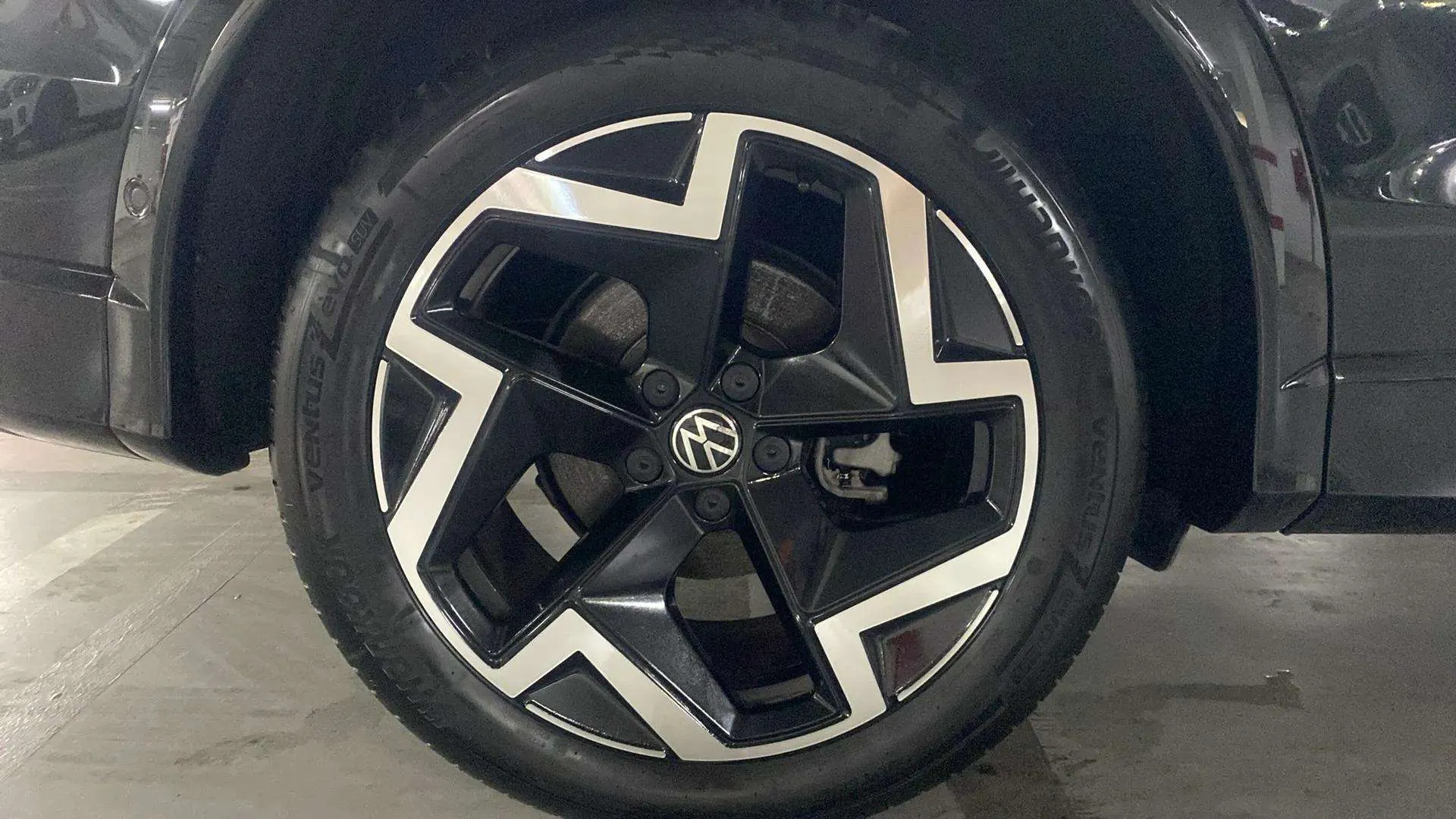 Volkswagen Tiguan R-Line 2.0 TDI DSG - foto 27