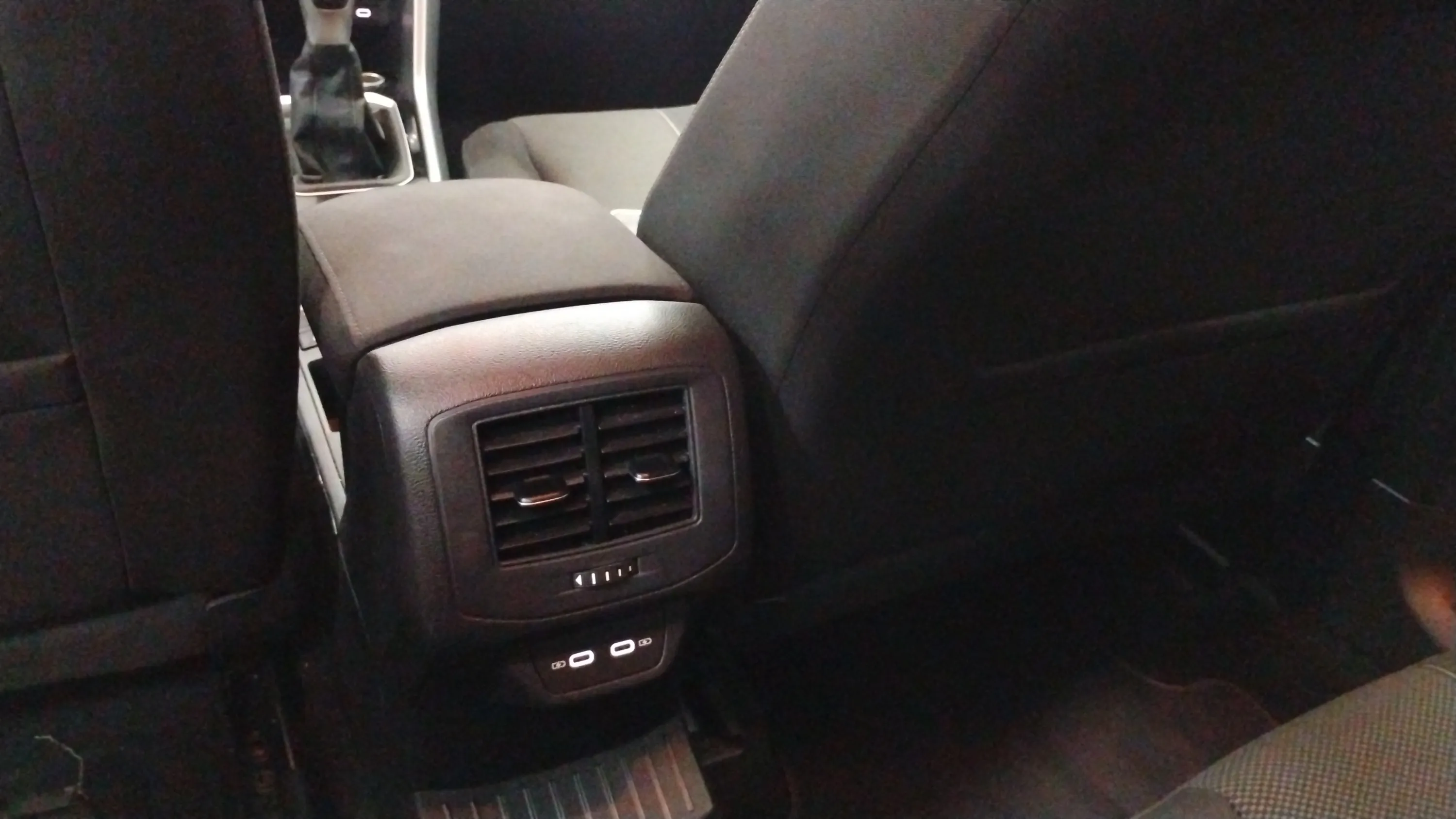 Volkswagen T-Roc "Más" 1.0 TSI - foto 13