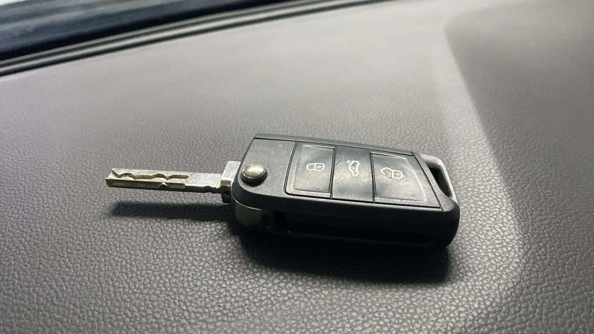 Volkswagen T-Roc "Más" 1.0 TSI - foto 21