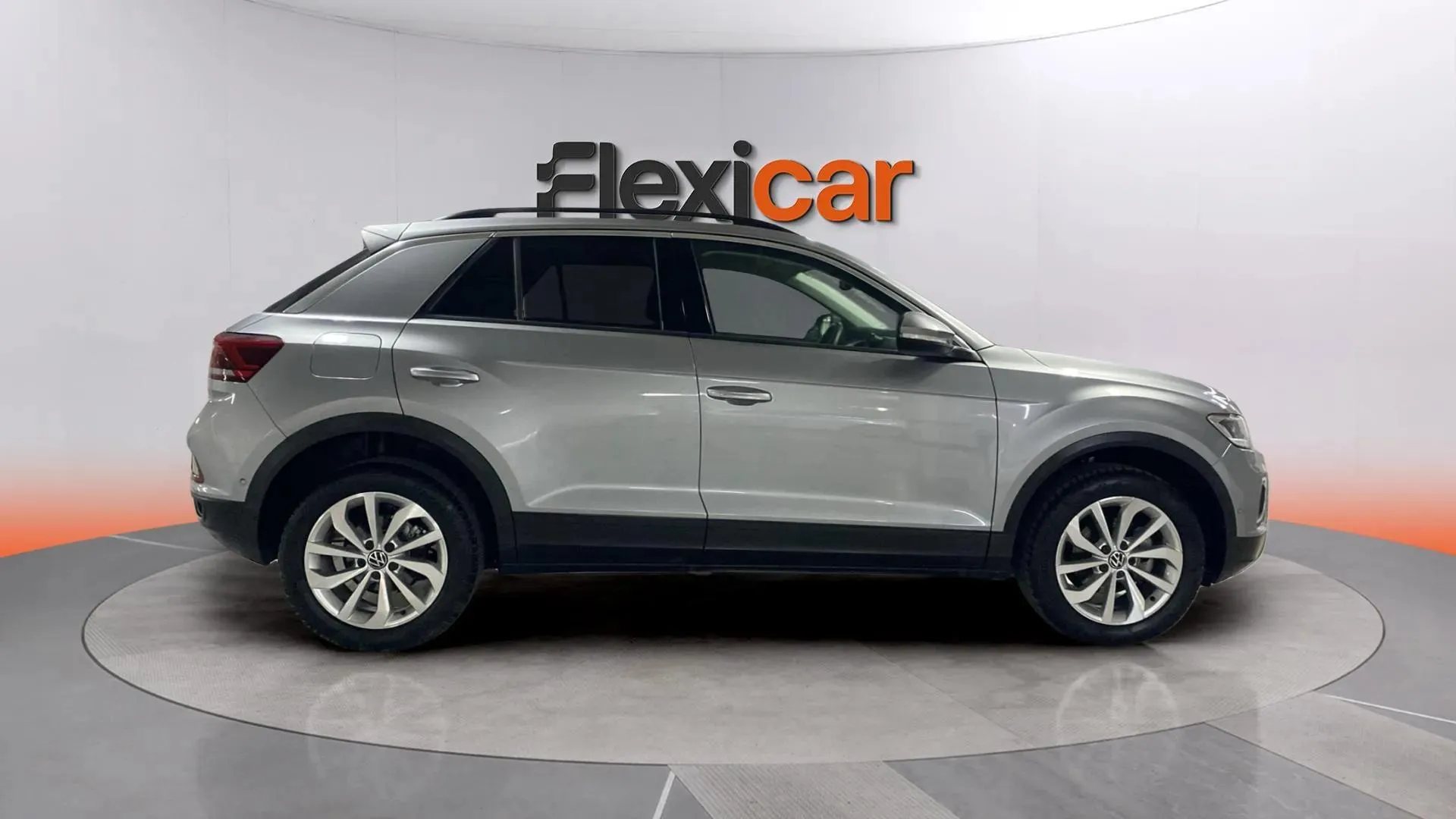 Volkswagen T-Roc "Más" 1.0 TSI - foto 8