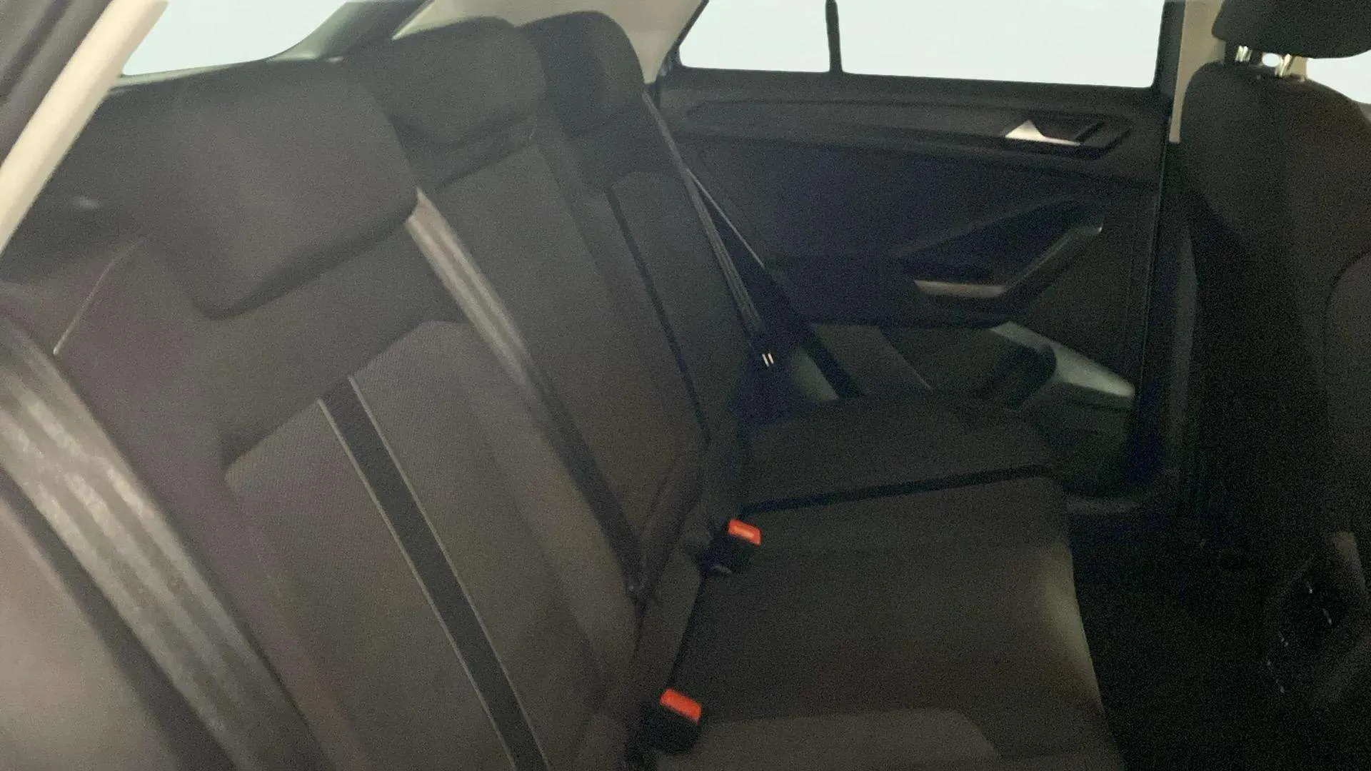 Volkswagen T-Roc "Más" 1.0 TSI - foto 26