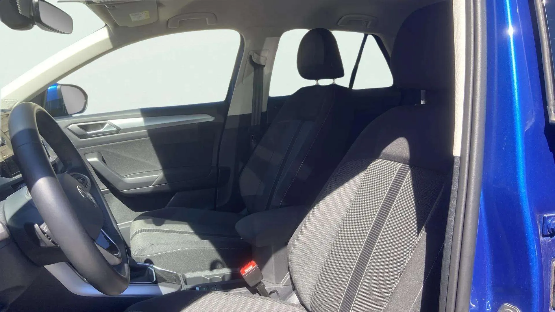 Volkswagen T-Roc "más" 1.5 TSI DSG - foto 23