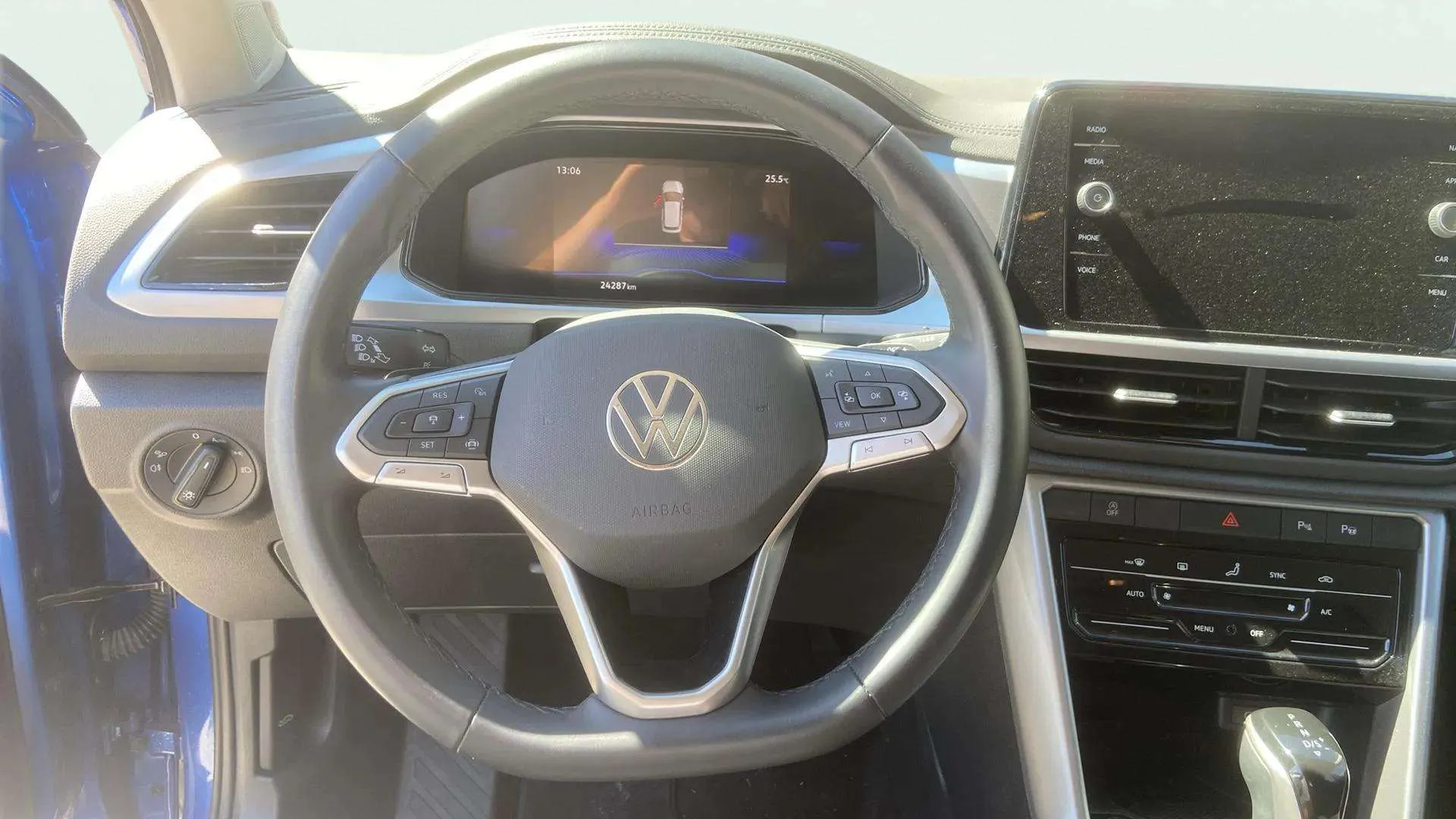 Volkswagen T-Roc "más" 1.5 TSI DSG - foto 13
