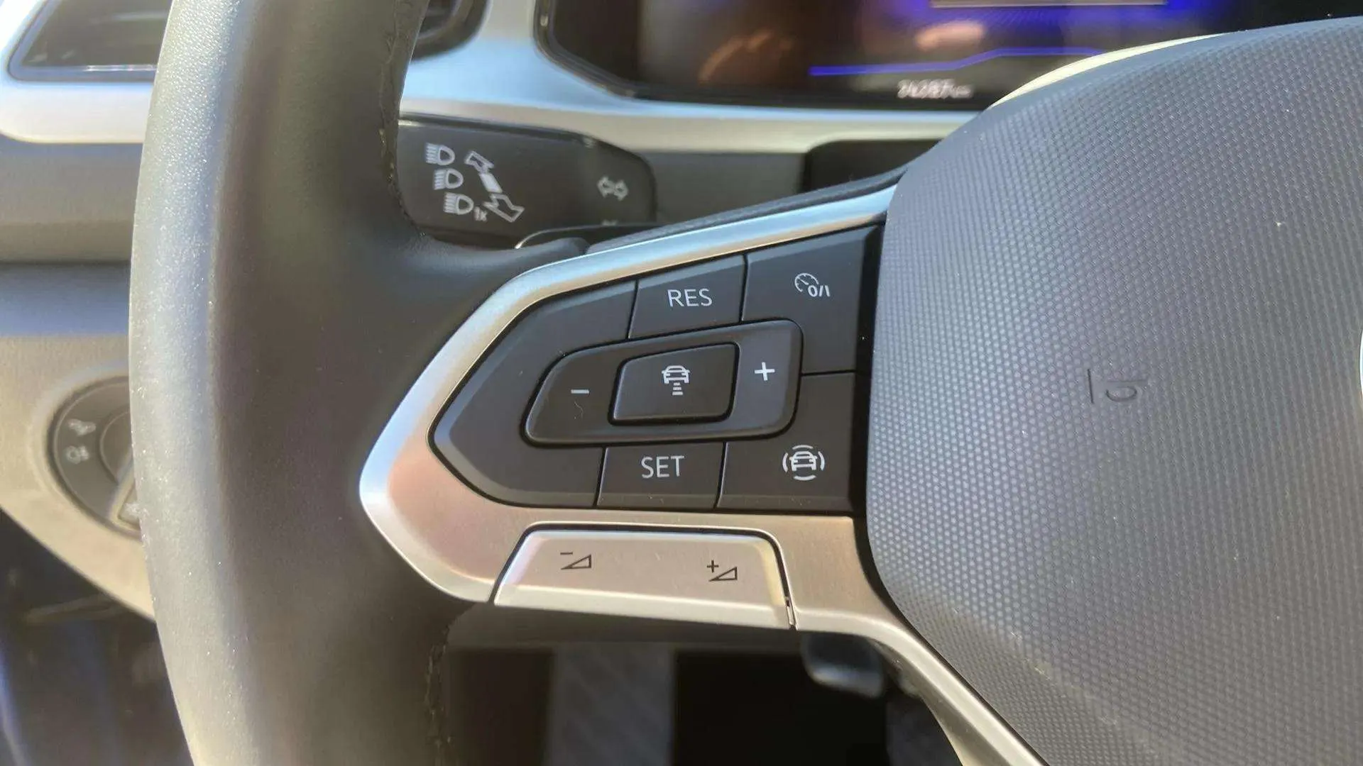 Volkswagen T-Roc "más" 1.5 TSI DSG - foto 14