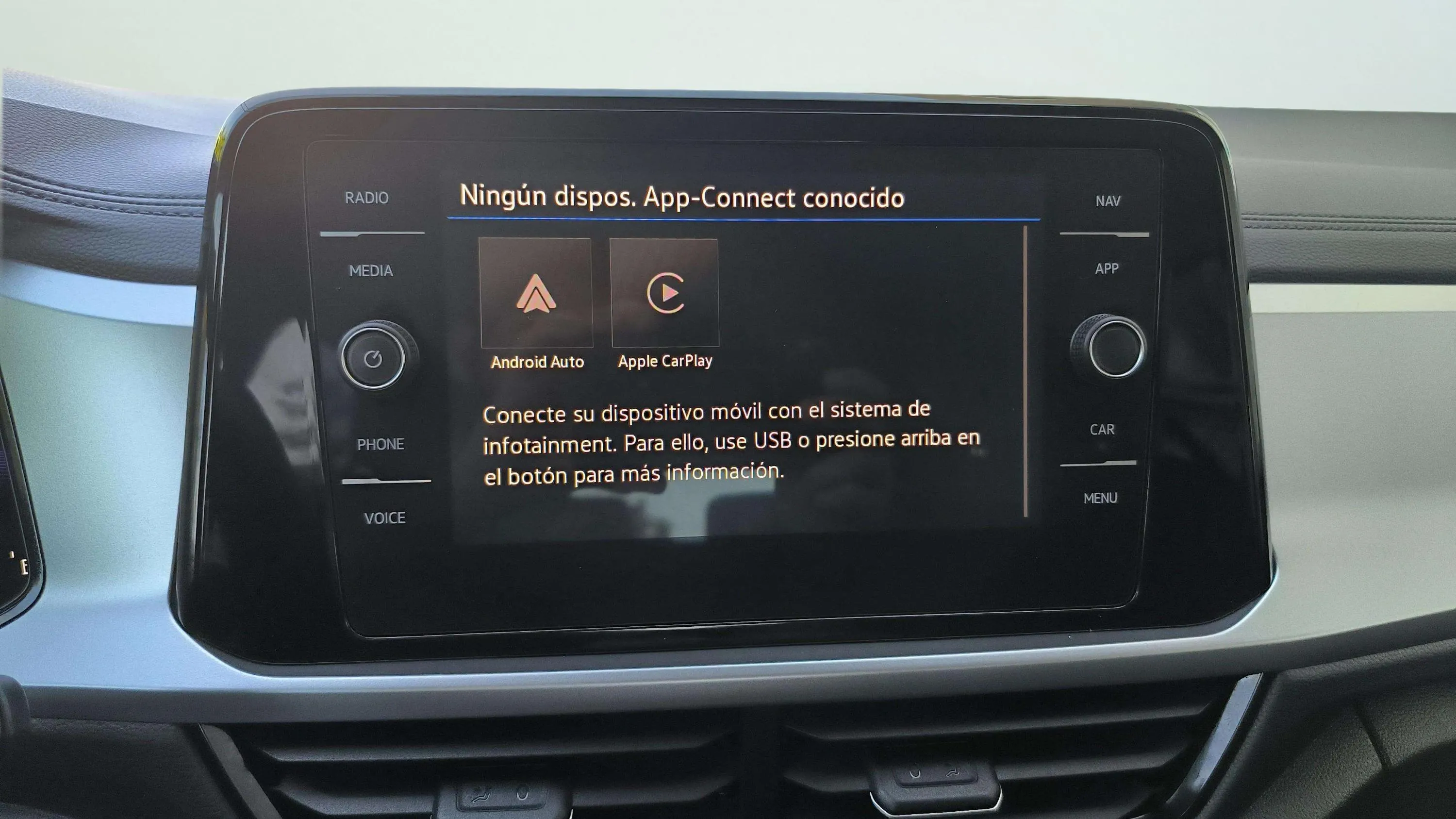 Volkswagen T-Roc "más" 1.5 TSI DSG - foto 18