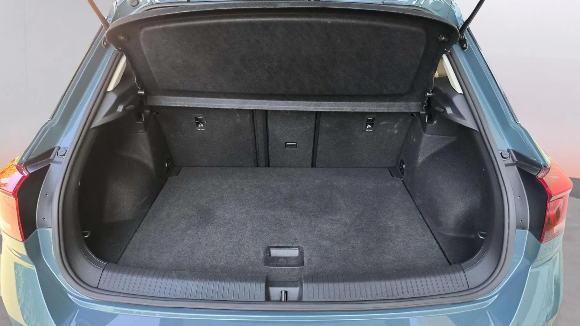 Volkswagen T-Roc "más" 1.5 TSI DSG - foto 9