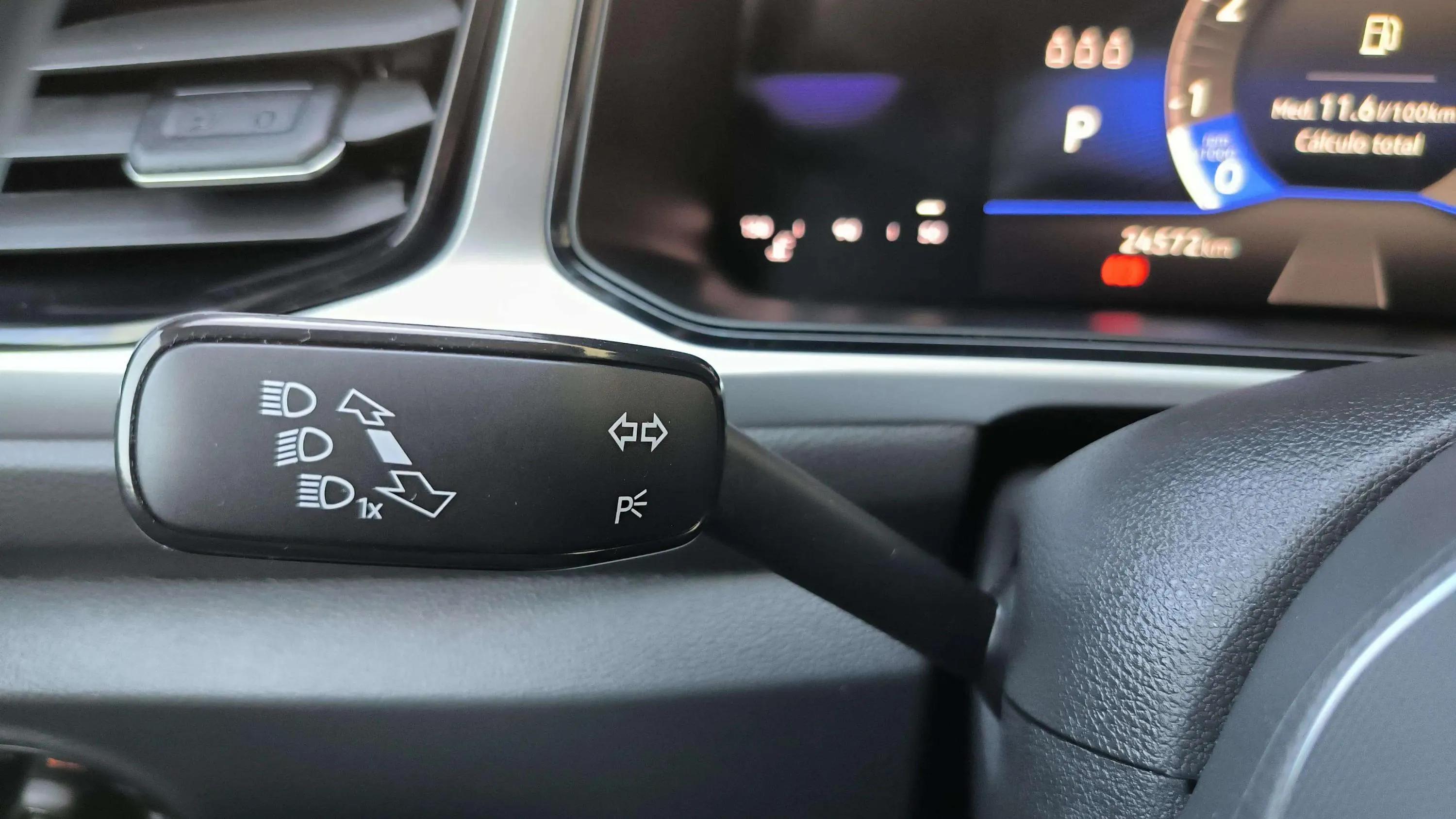 Volkswagen T-Roc "más" 1.5 TSI DSG - foto 16