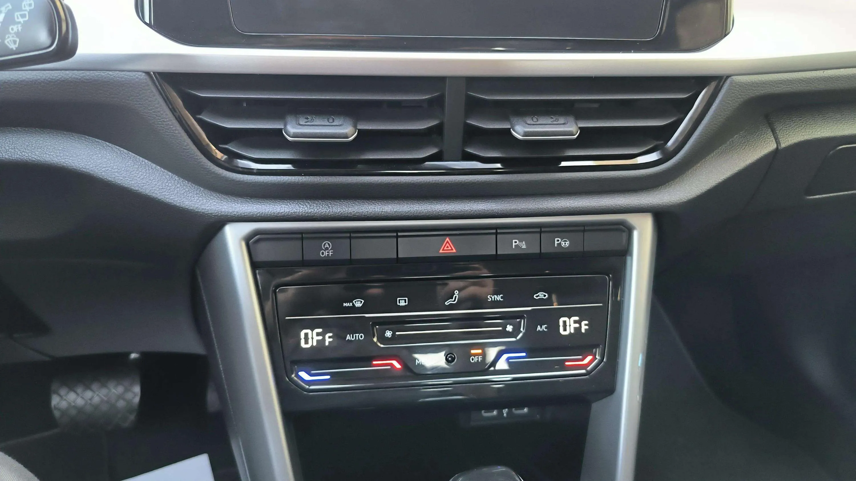 Volkswagen T-Roc "más" 1.5 TSI DSG - foto 23