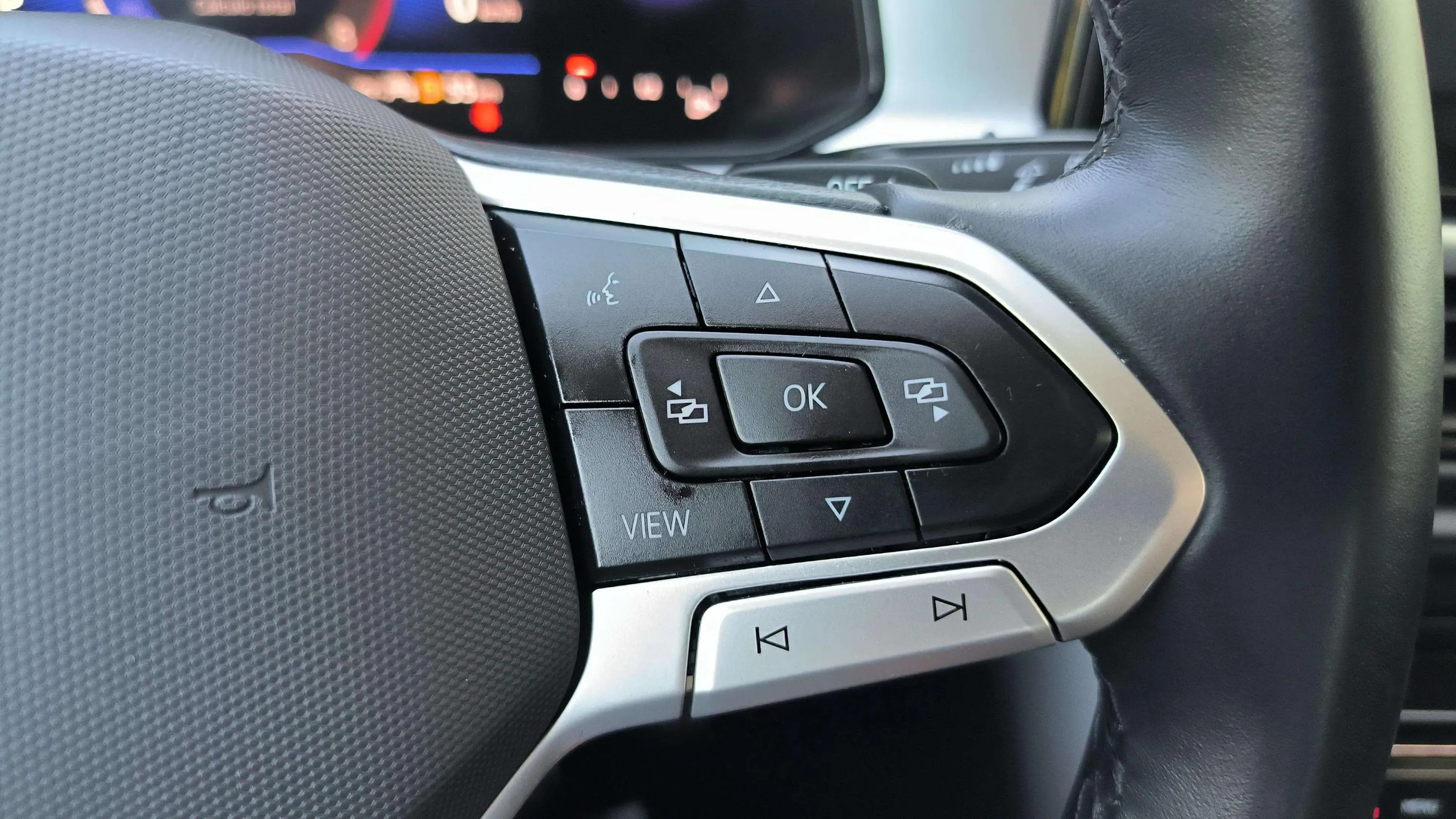Volkswagen T-Roc "más" 1.5 TSI DSG - foto 15