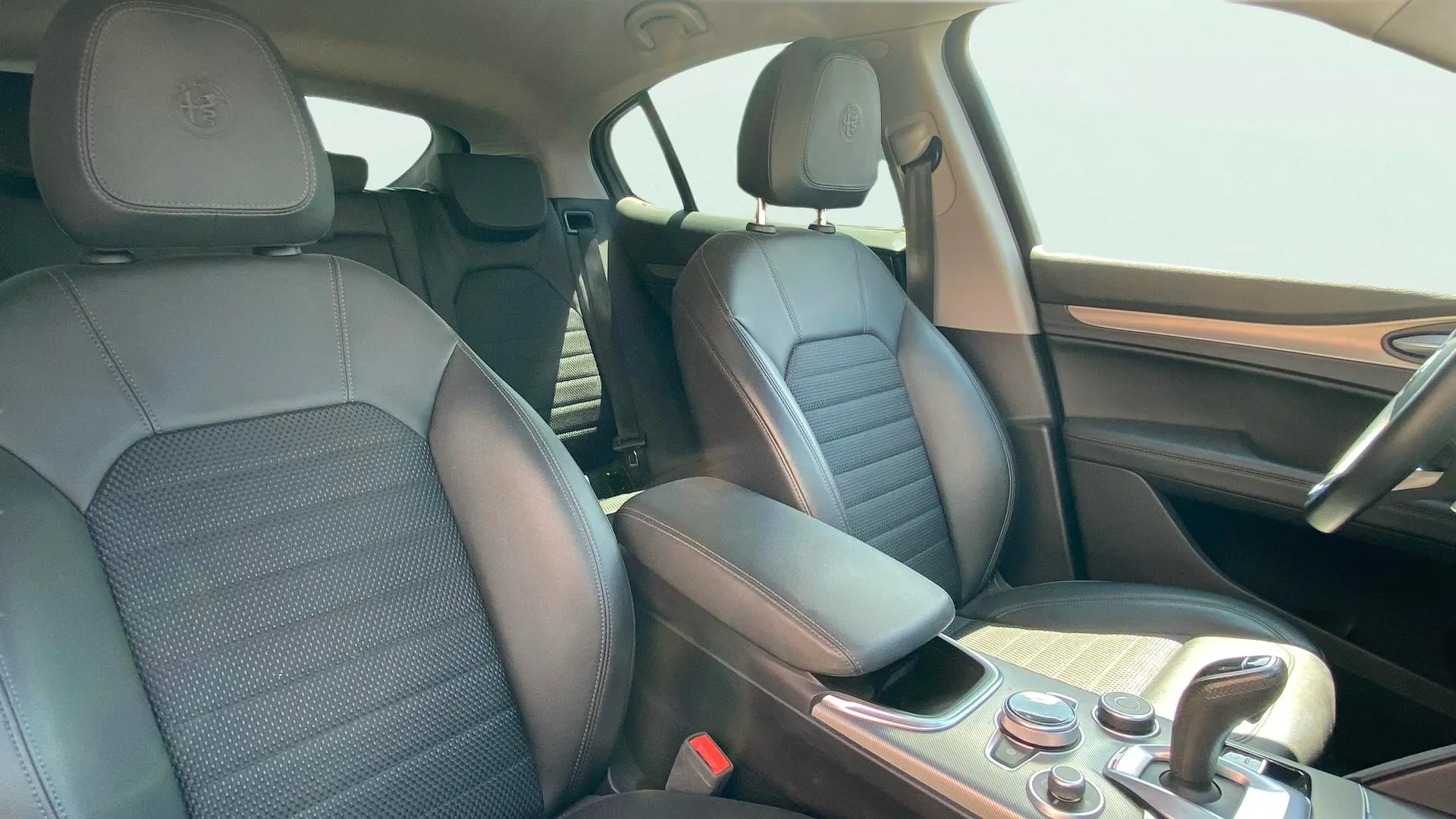 Alfa Romeo Stelvio 2.0 Gasolina Sprint+ Q4 - foto 13