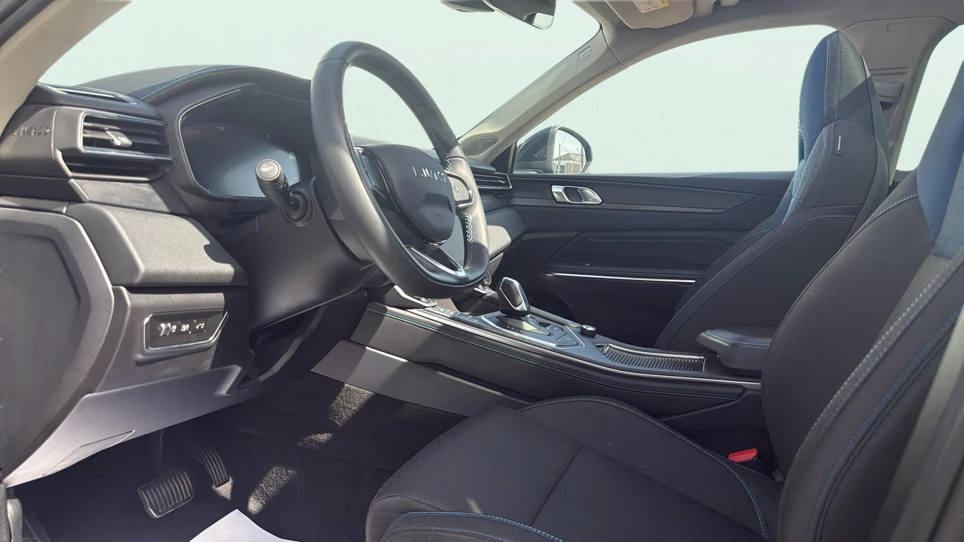 Lynk & Co 01 1.5 PHEV - foto 9