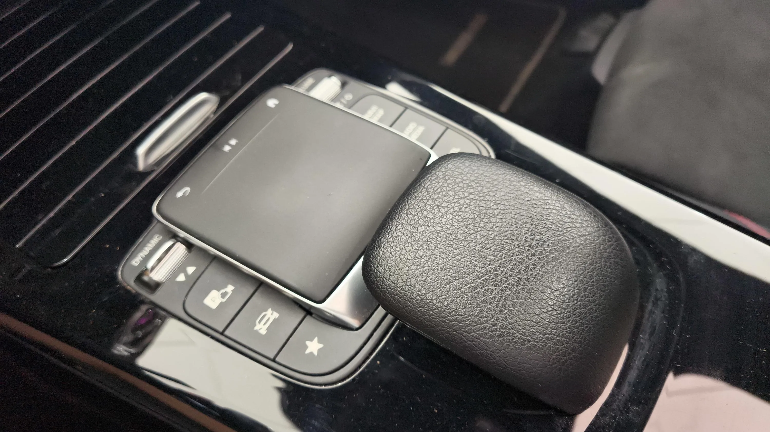 Mercedes-Benz CLA 250 e - foto 16