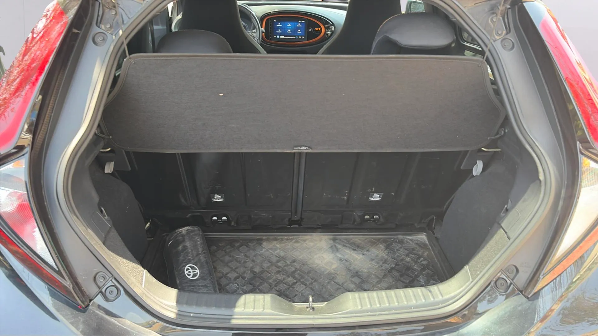 Toyota Aygo 1.0 70 x-play - foto 14
