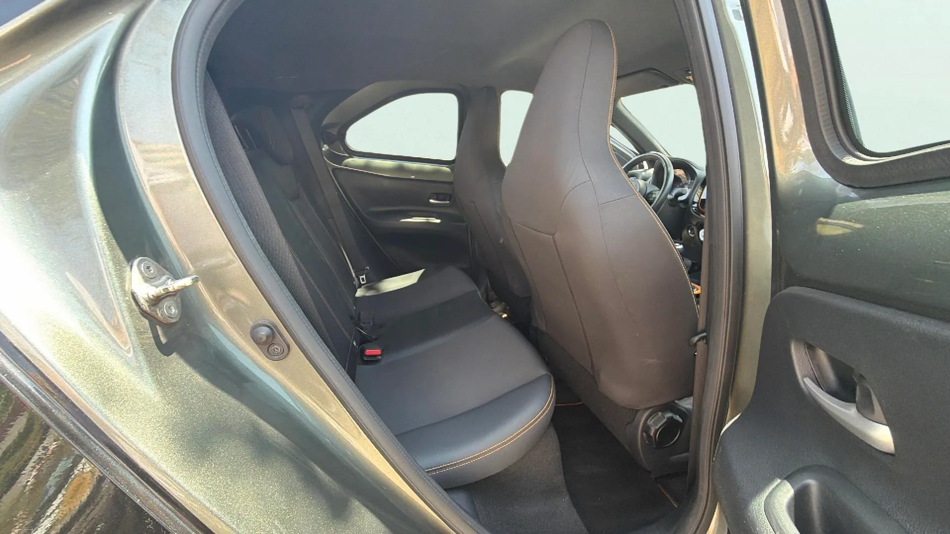 Toyota Aygo 1.0 70 x-play - foto 15