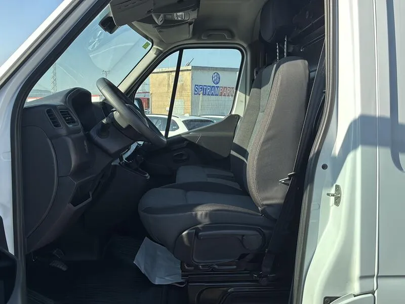 Renault Master Furgon dCi - foto 19