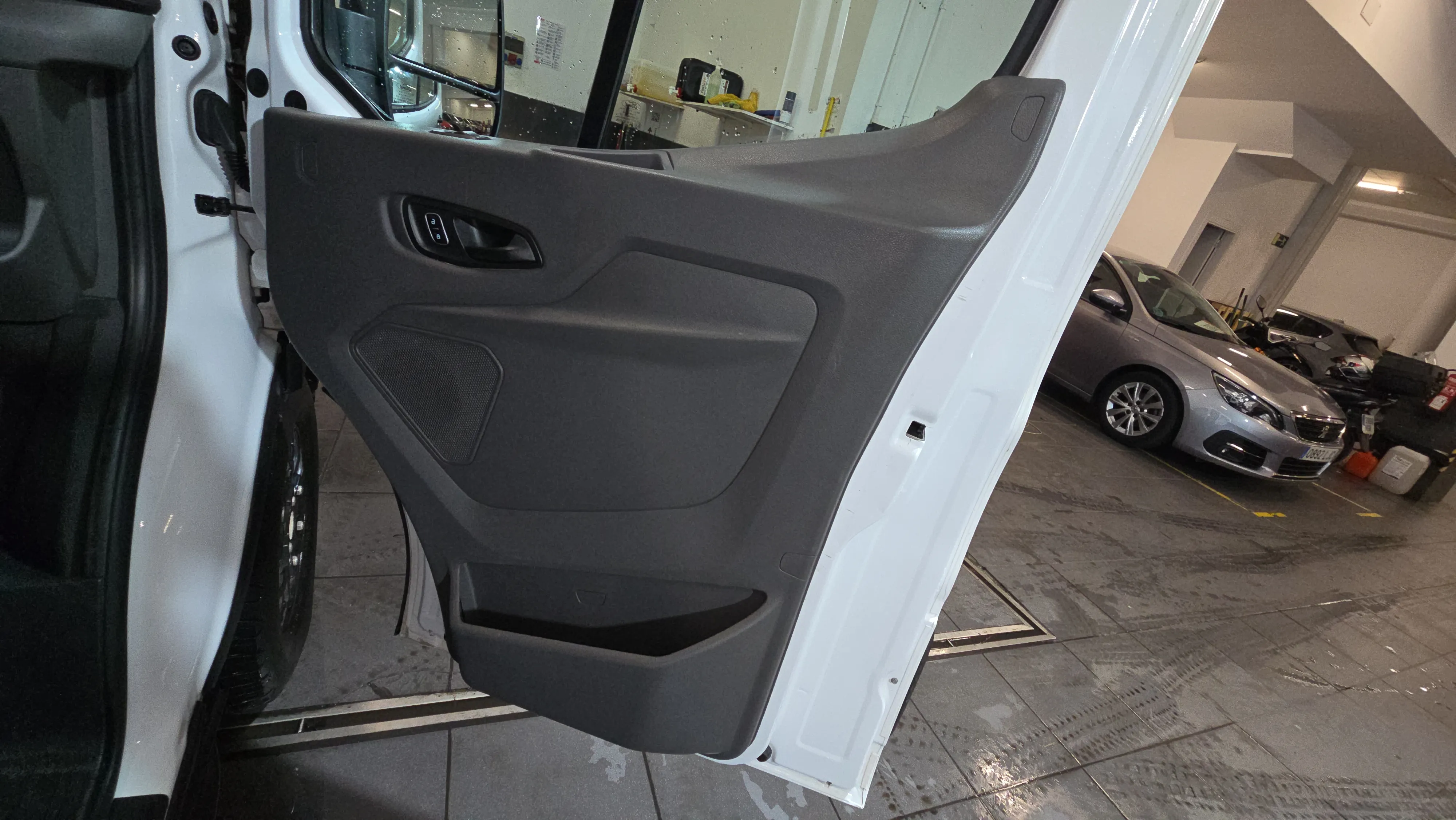 Ford Transit 310 L2H2 Mixta Trend MHEV - foto 18