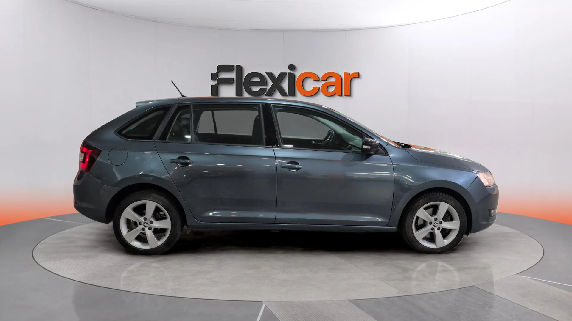 Škoda Rapid 1.0 TSI Ambition - foto 8