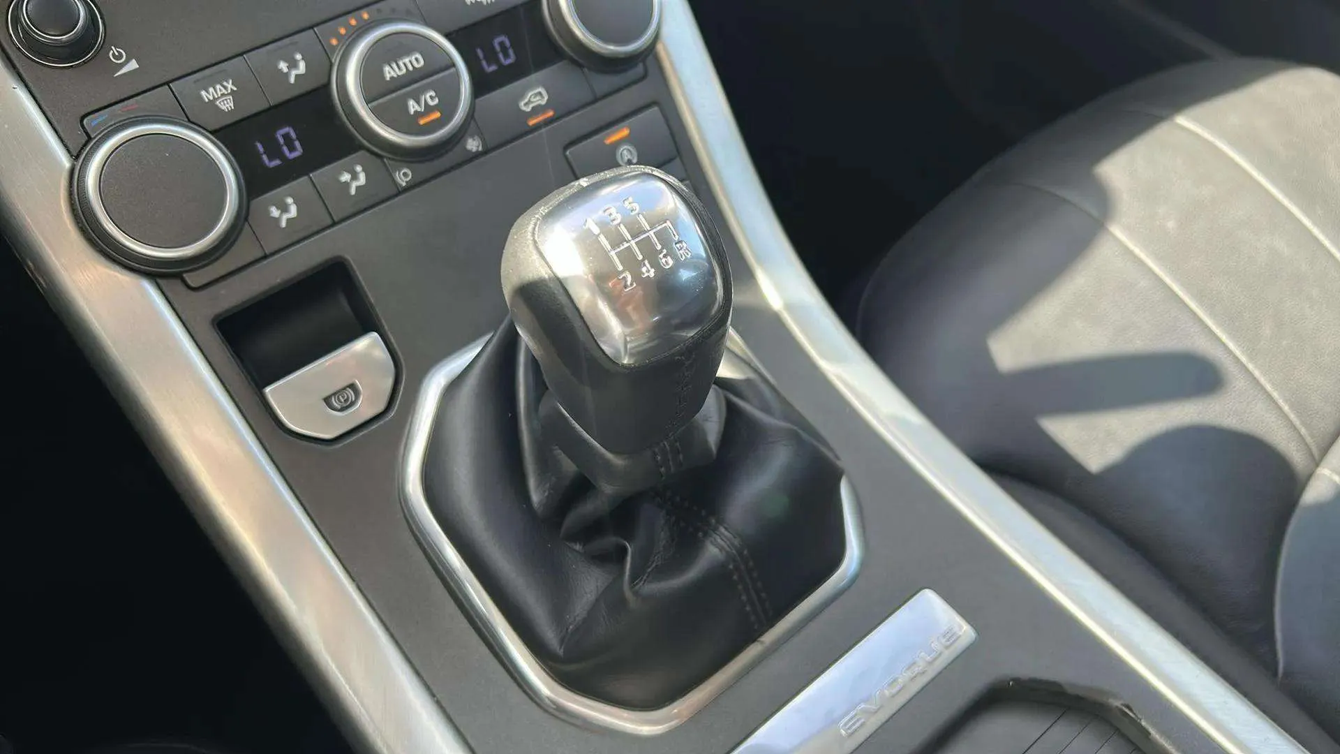 Land Rover Range Rover Evoque 2.0L eD4 Diesel 4x2 SE Dynamic - foto 29