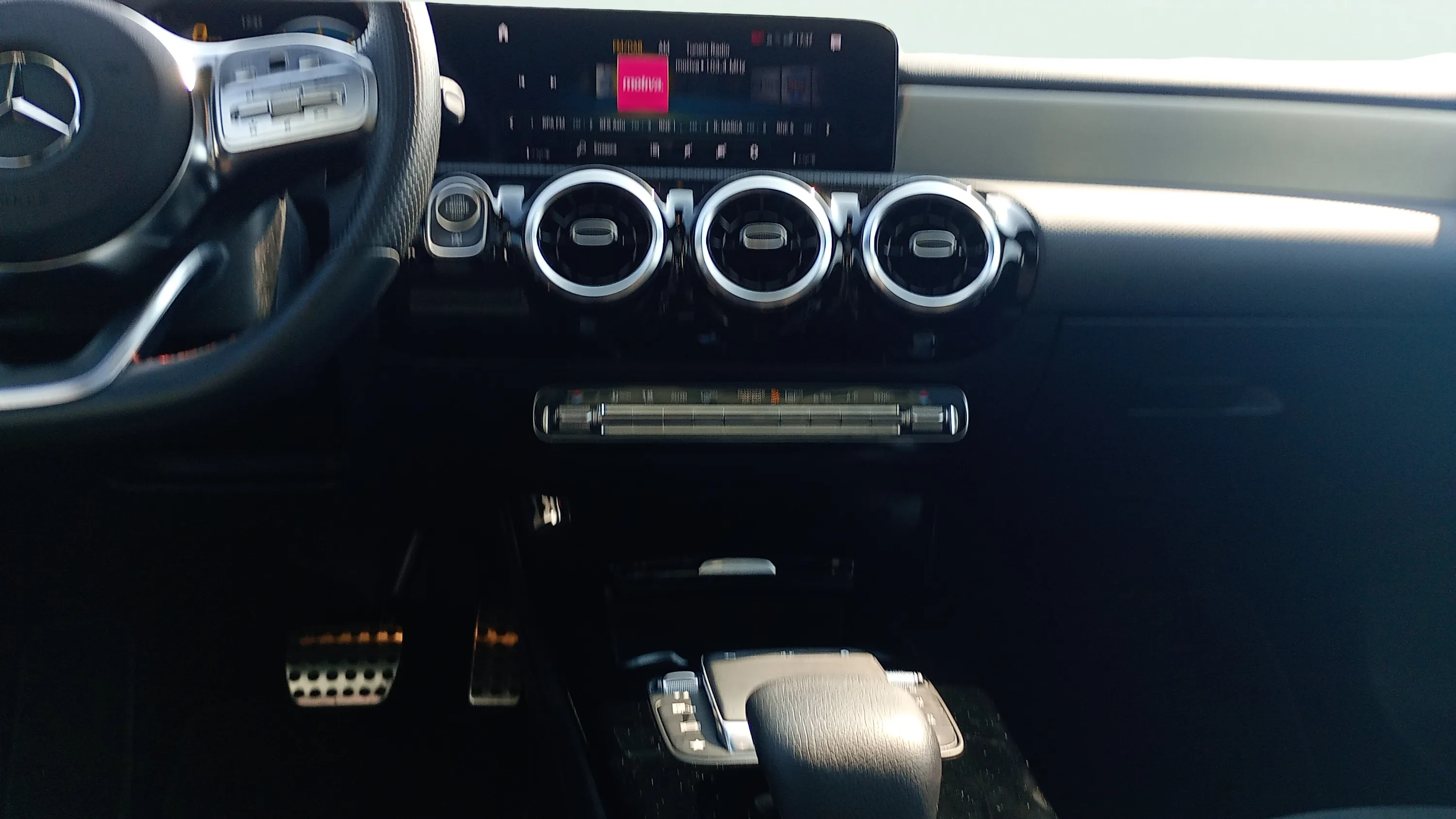 Mercedes-Benz CLA 180 - foto 11