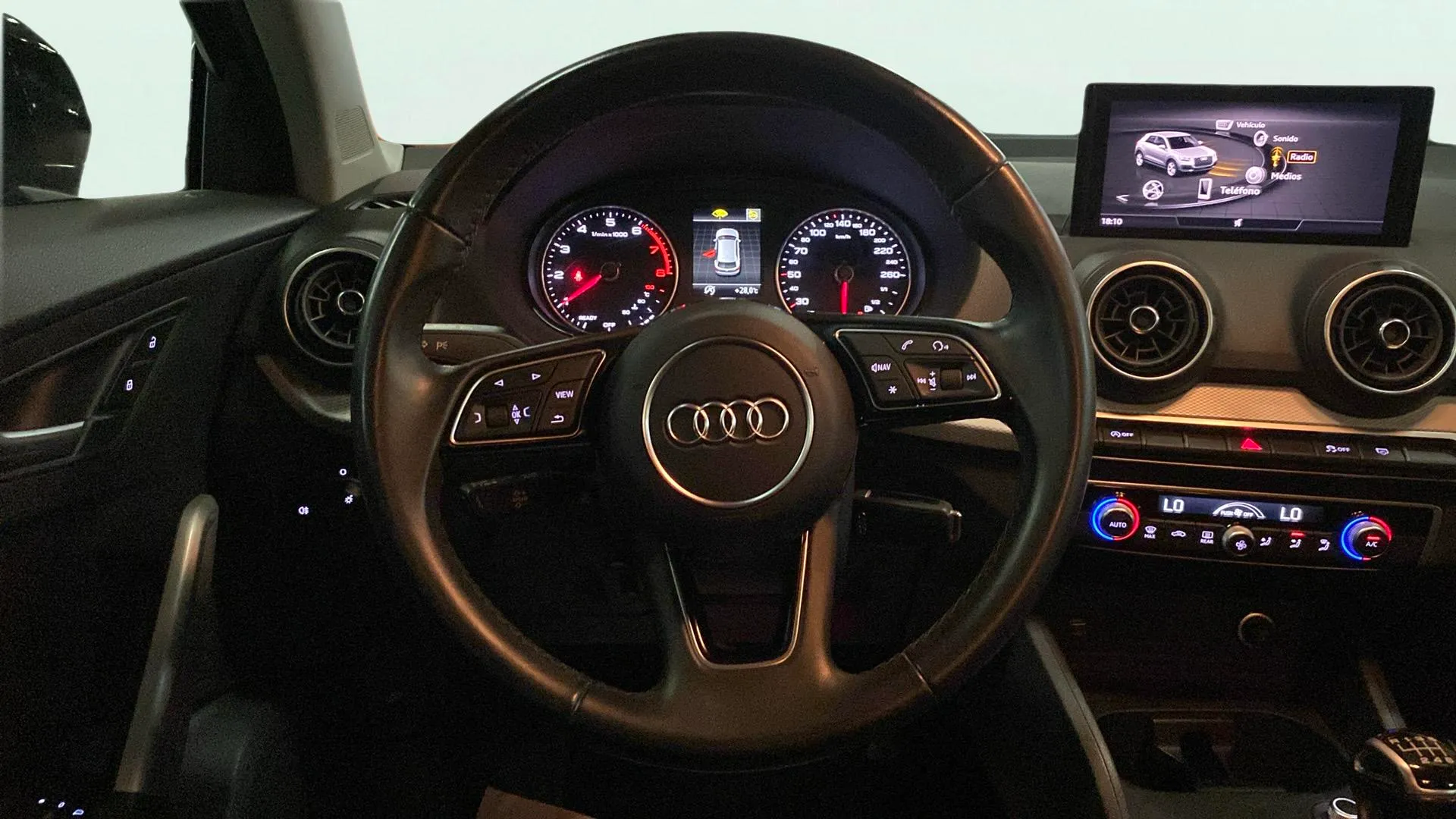 Audi Q2 Adrenalin 30 TFSI - foto 13