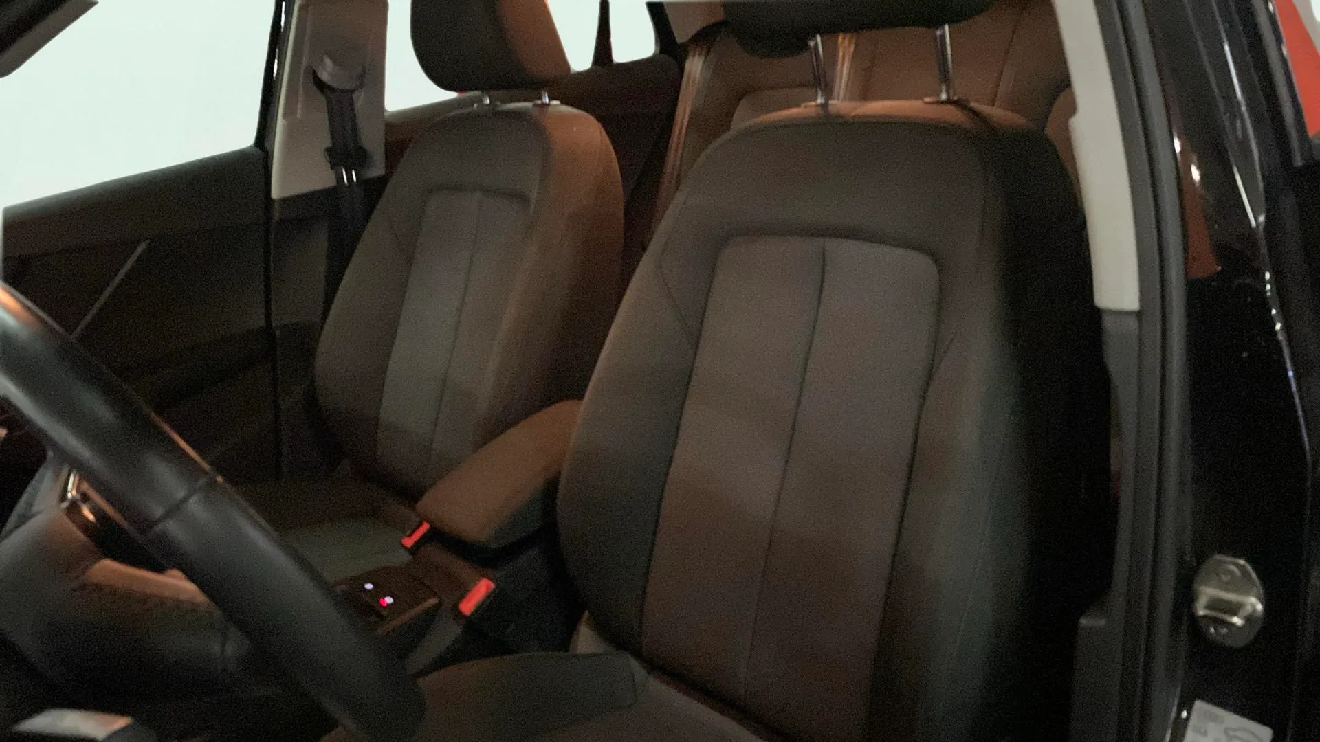 Audi Q2 Adrenalin 30 TFSI - foto 27