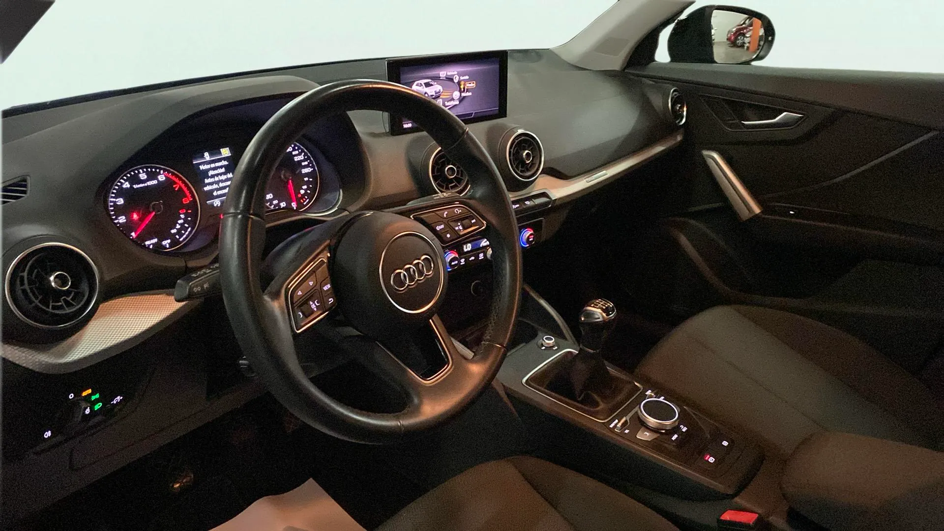 Audi Q2 Adrenalin 30 TFSI - foto 10