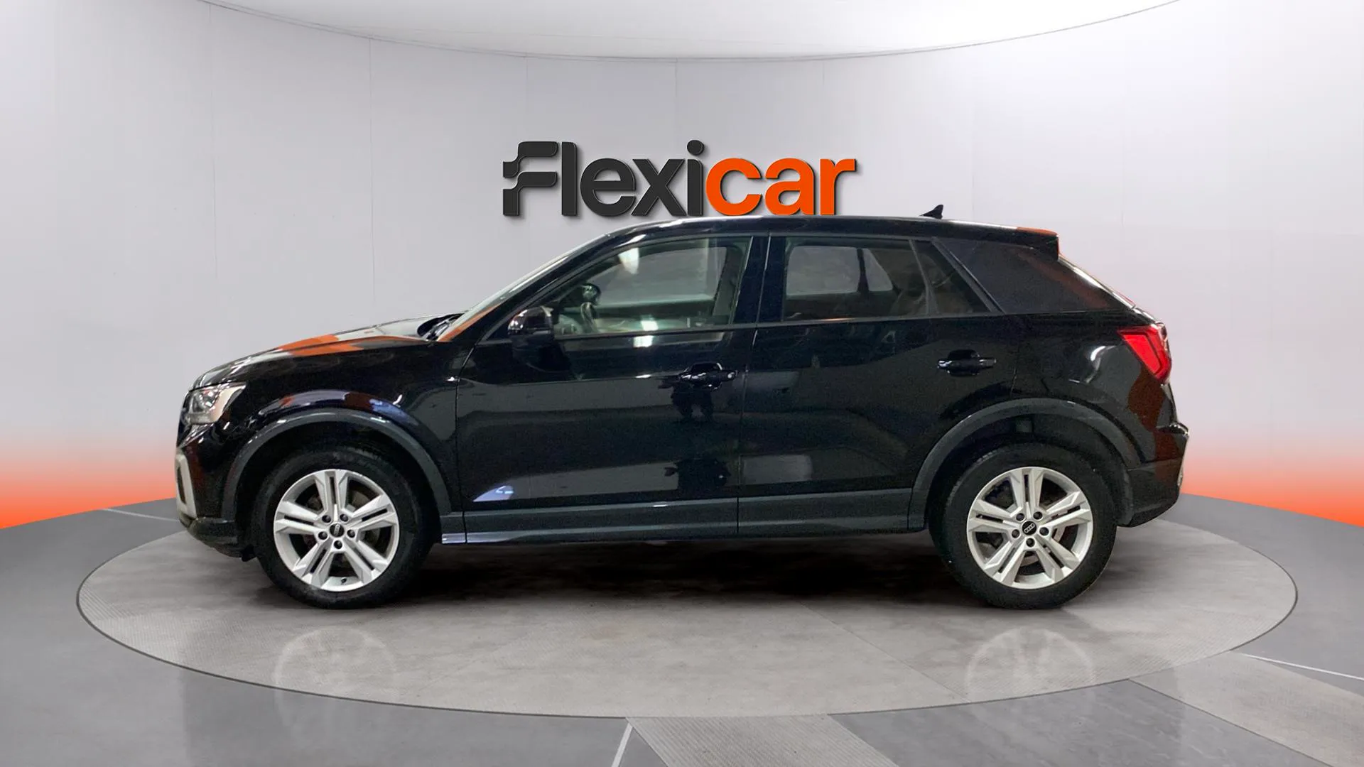 Audi Q2 Adrenalin 30 TFSI - foto 5