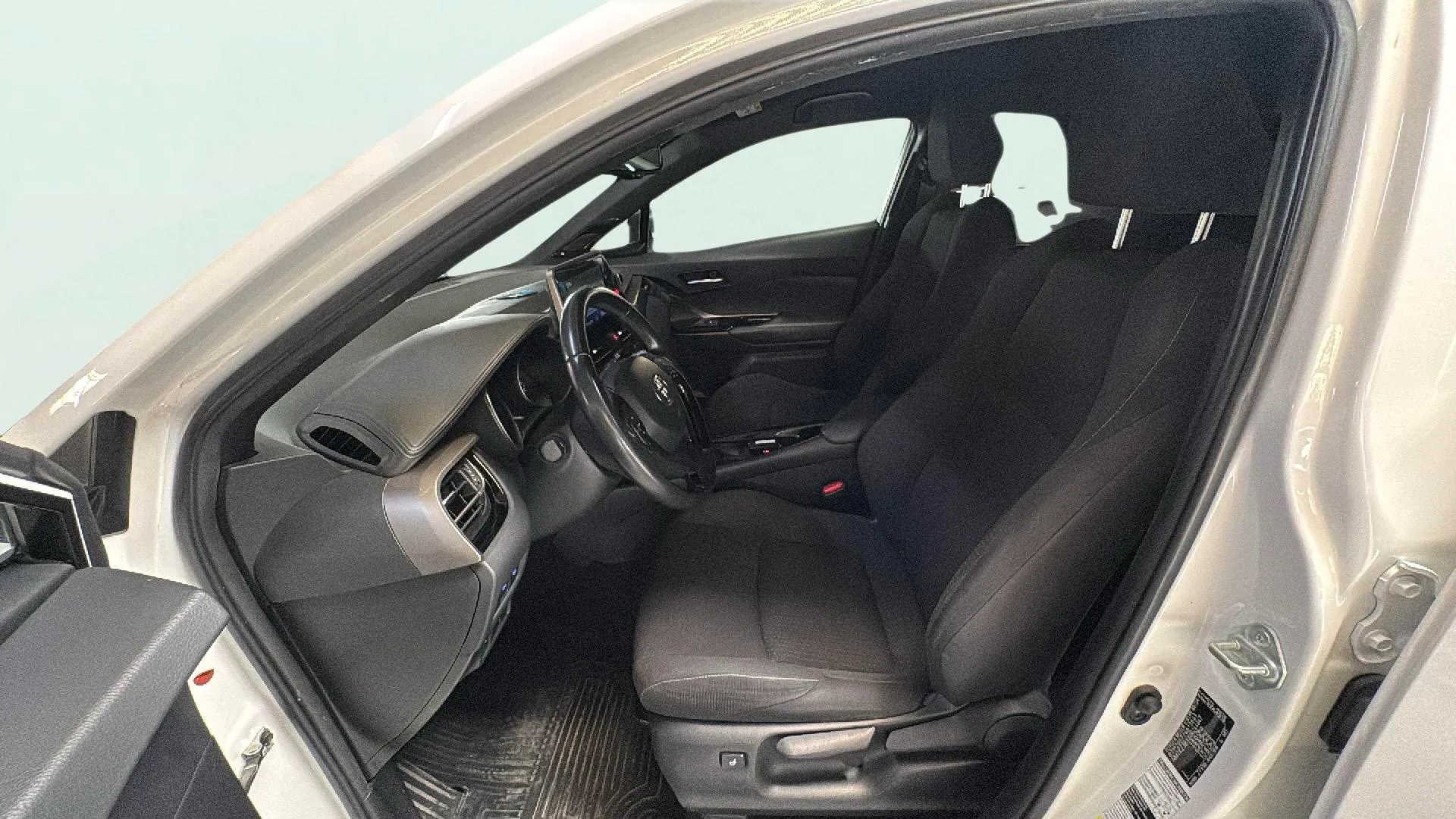 Toyota C-HR 1.8 125H Advance - foto 21