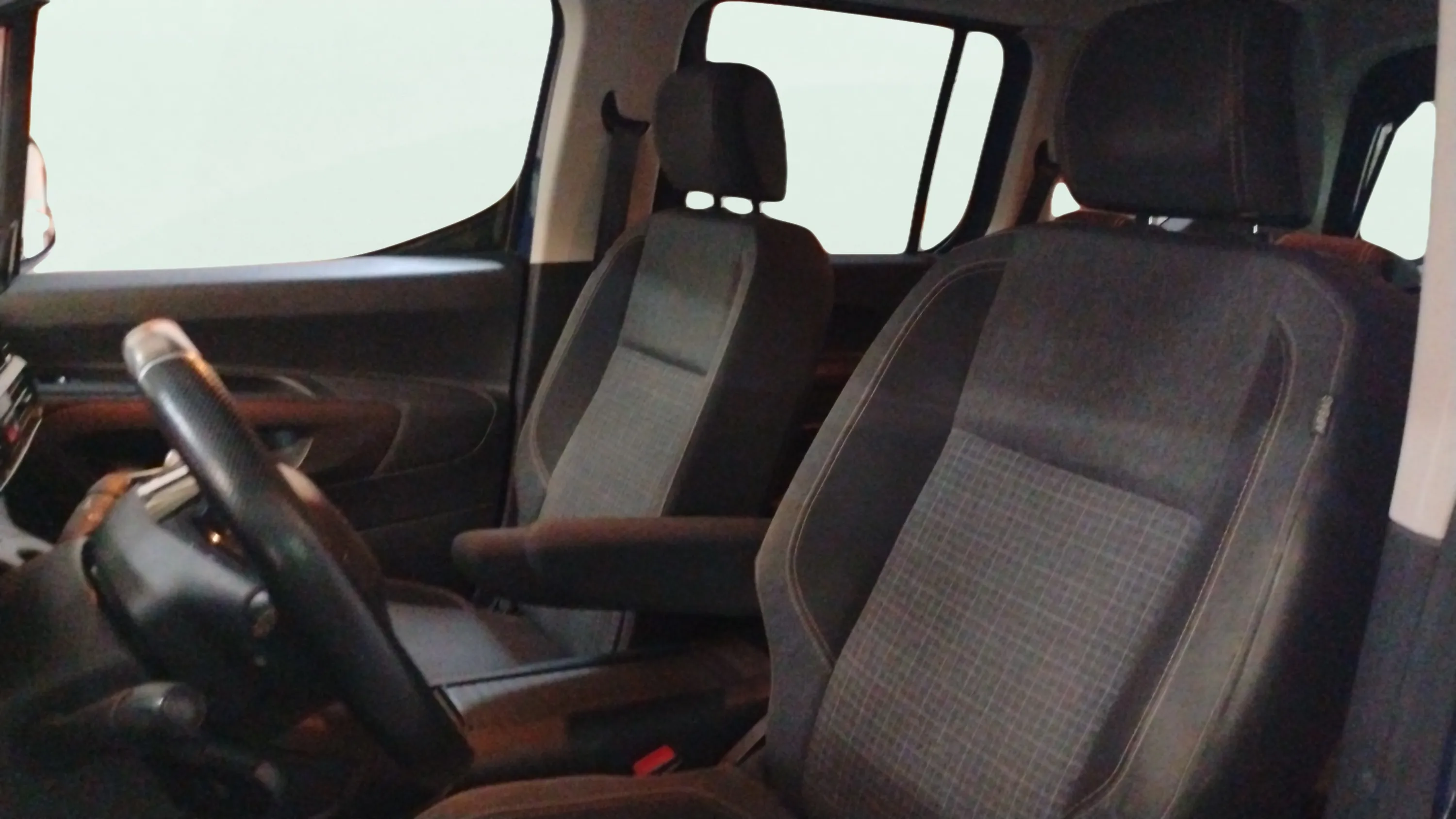 Peugeot Rifter Style Long BlueHDi - foto 28