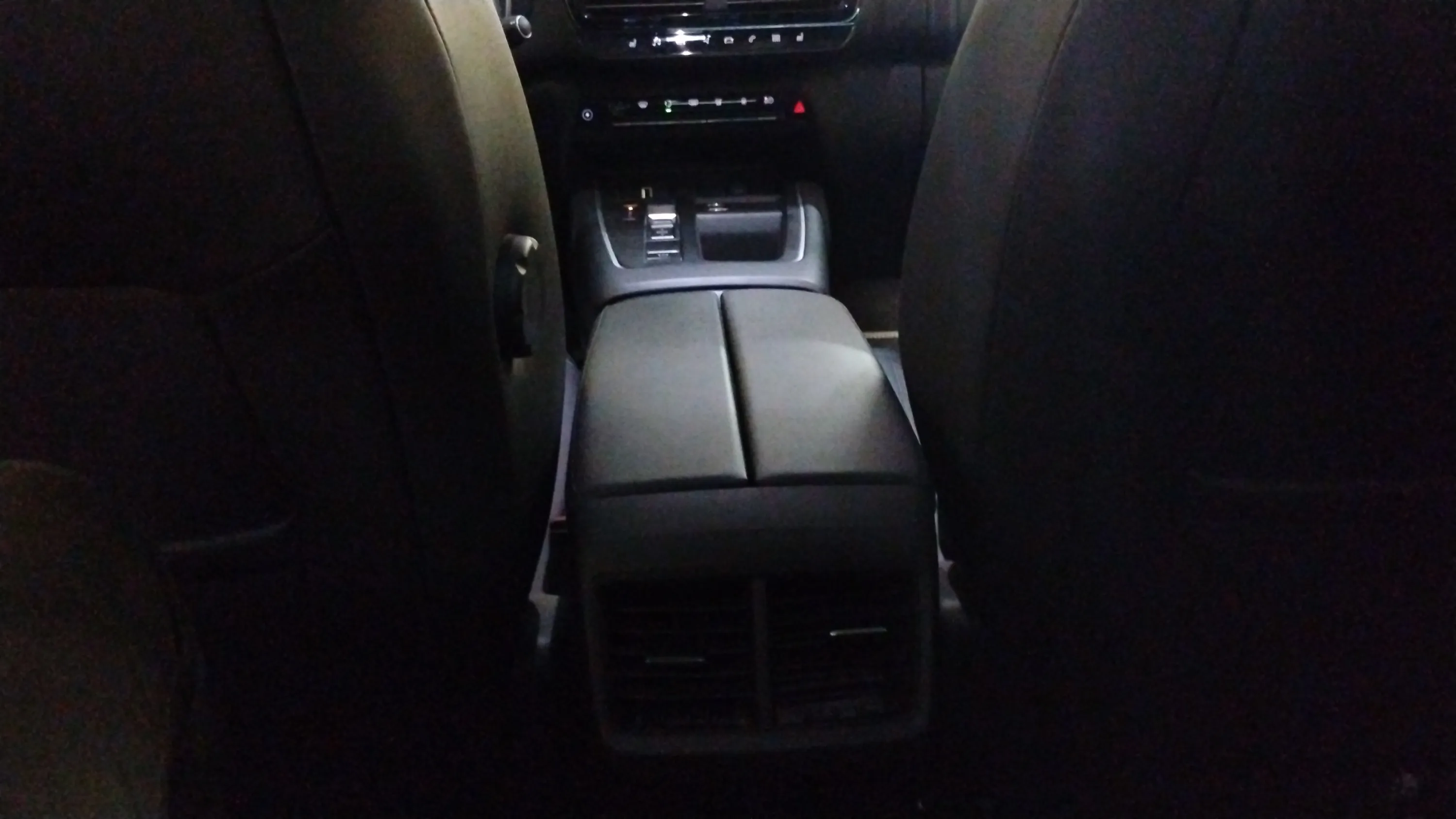 Citroën C5 Aircross Plug-in Hybrid 180 e-EAT8 E Series - foto 23