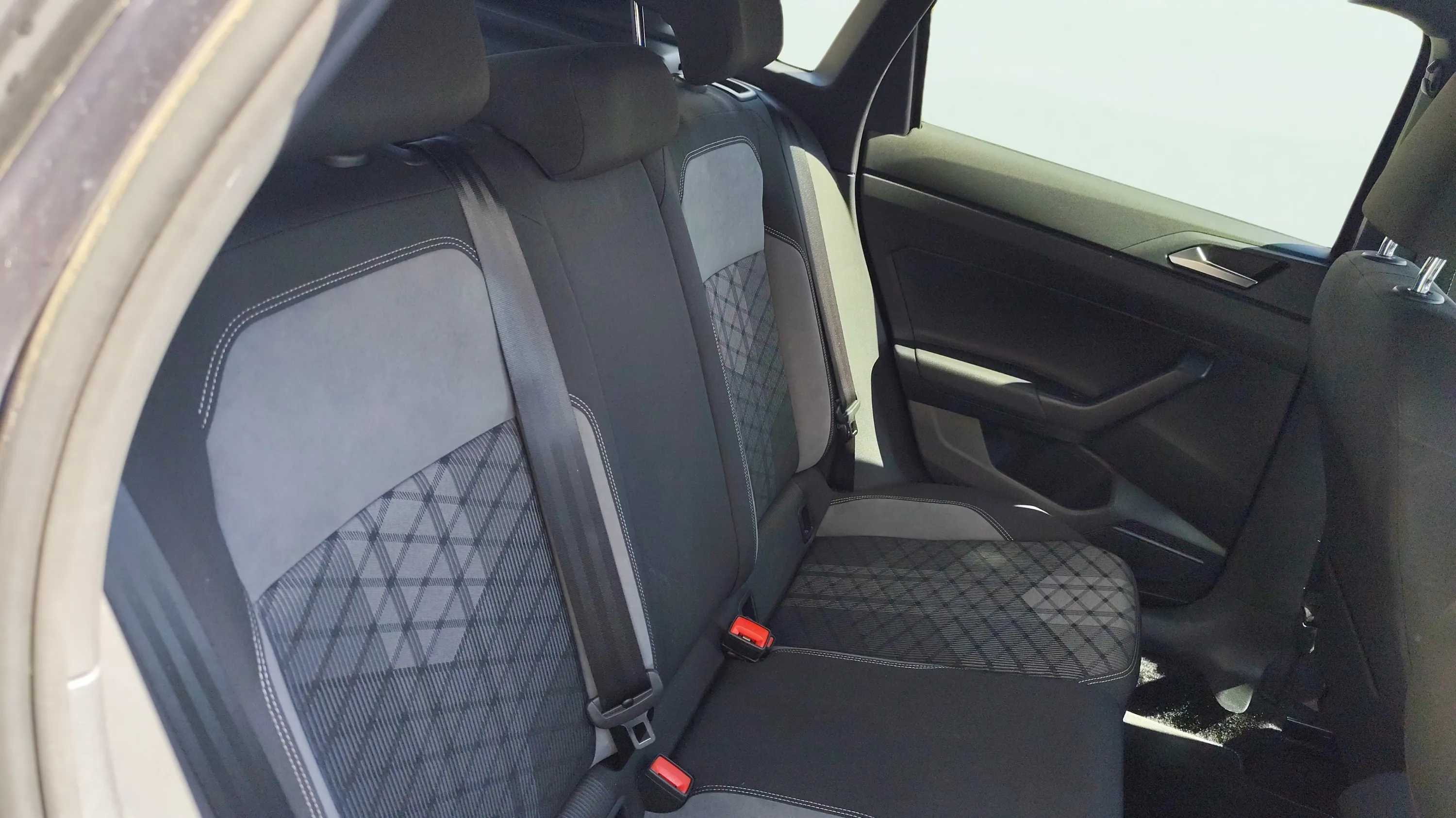 Volkswagen Taigo R-Line 1.0 TSI DSG - foto 23