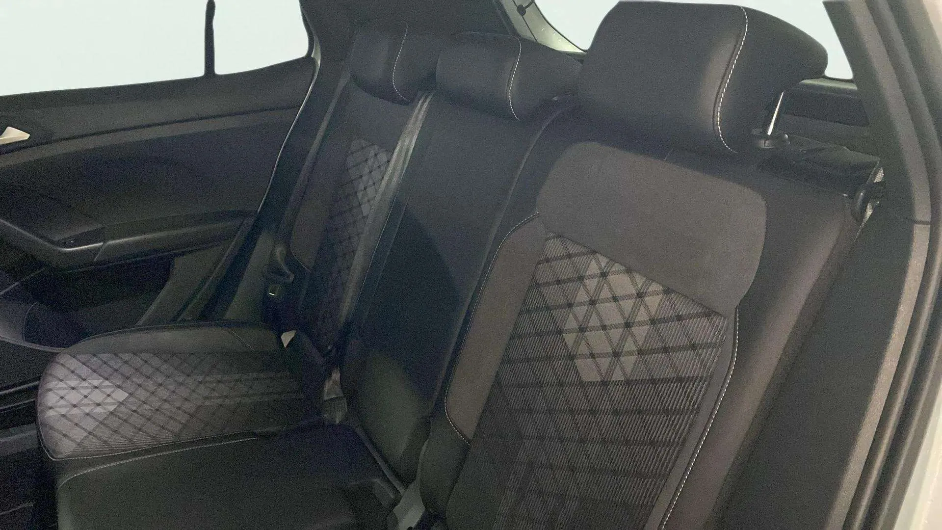 Volkswagen T-Cross R-Line 1.0 TSI - foto 14