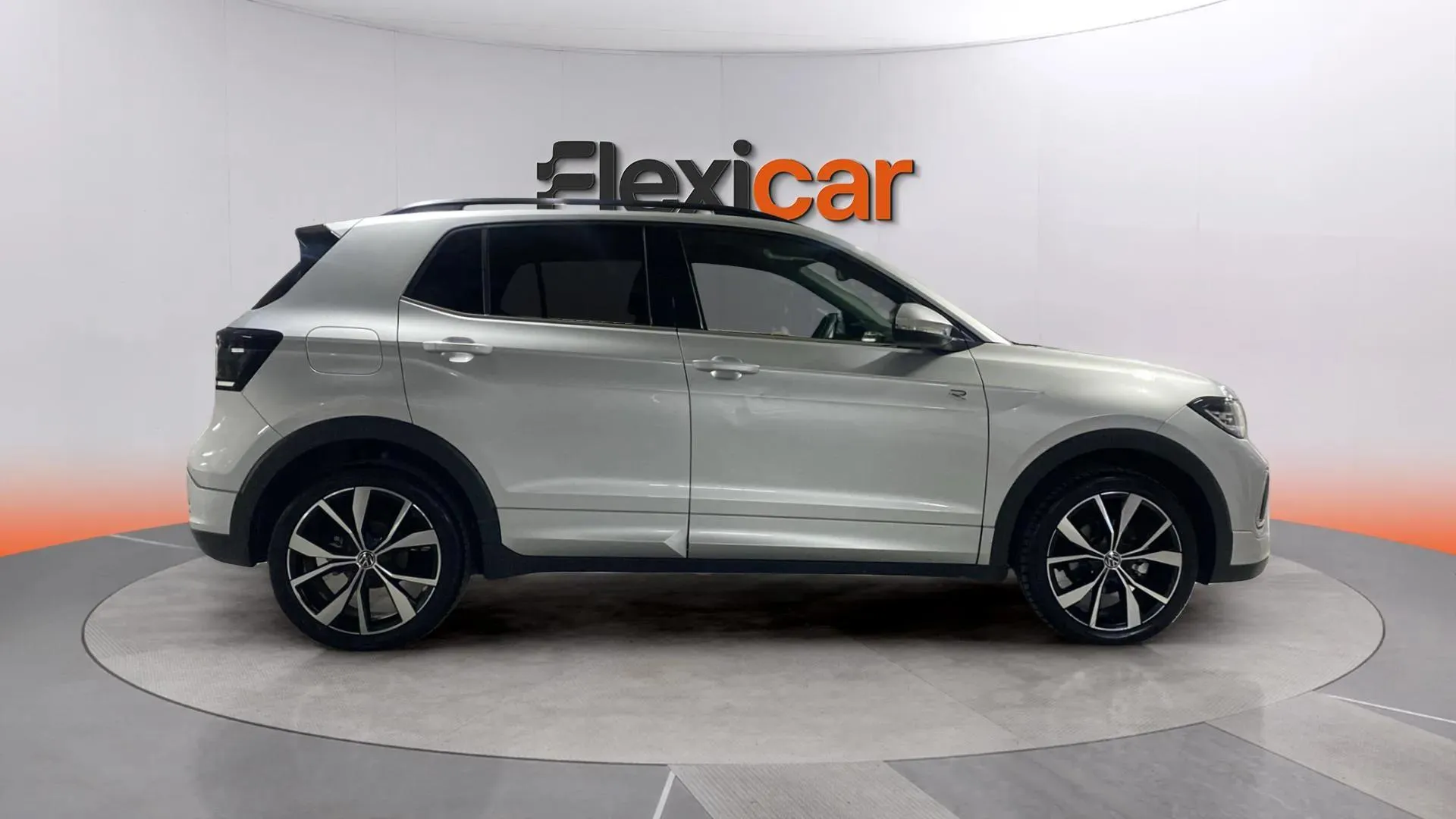 Volkswagen T-Cross R-Line 1.0 TSI - foto 4