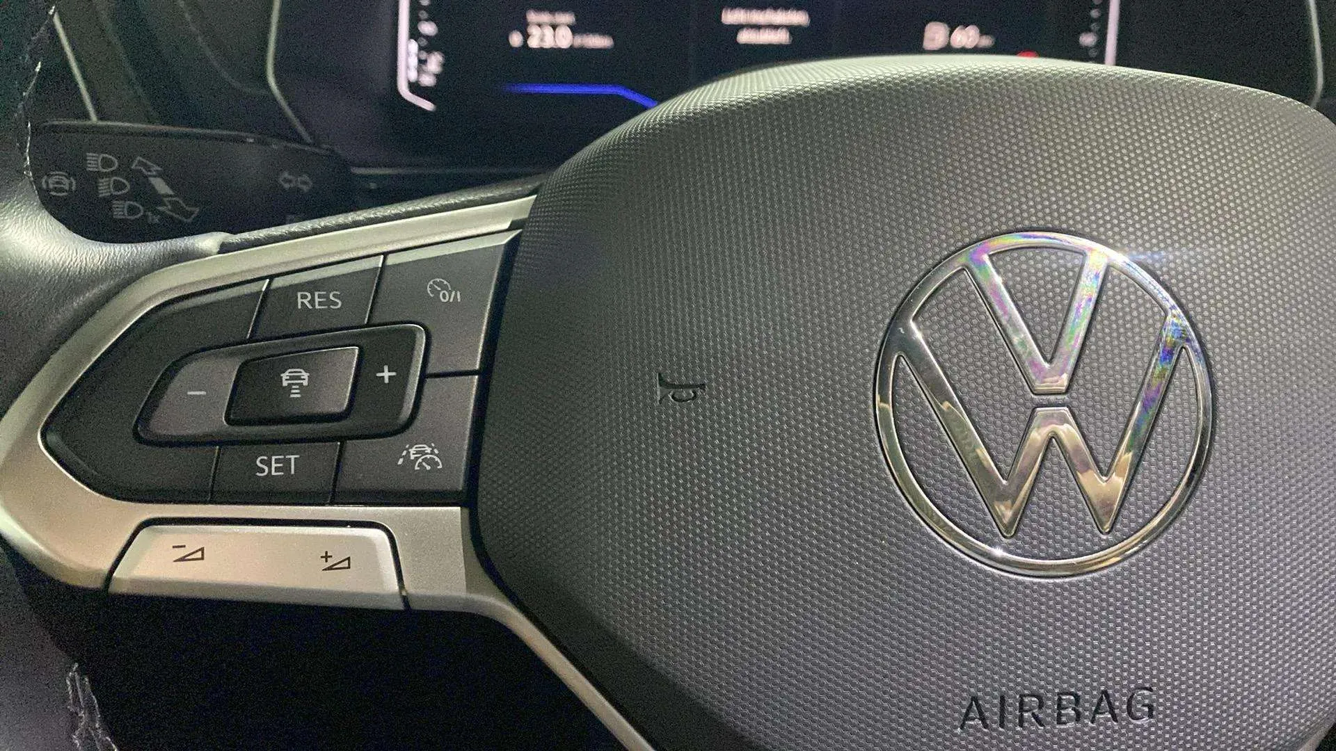 Volkswagen T-Cross R-Line 1.0 TSI - foto 21