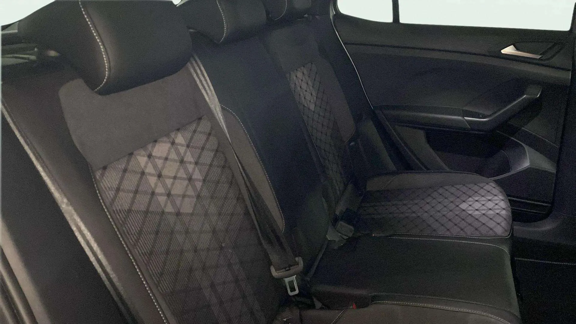 Volkswagen T-Cross R-Line 1.0 TSI - foto 27