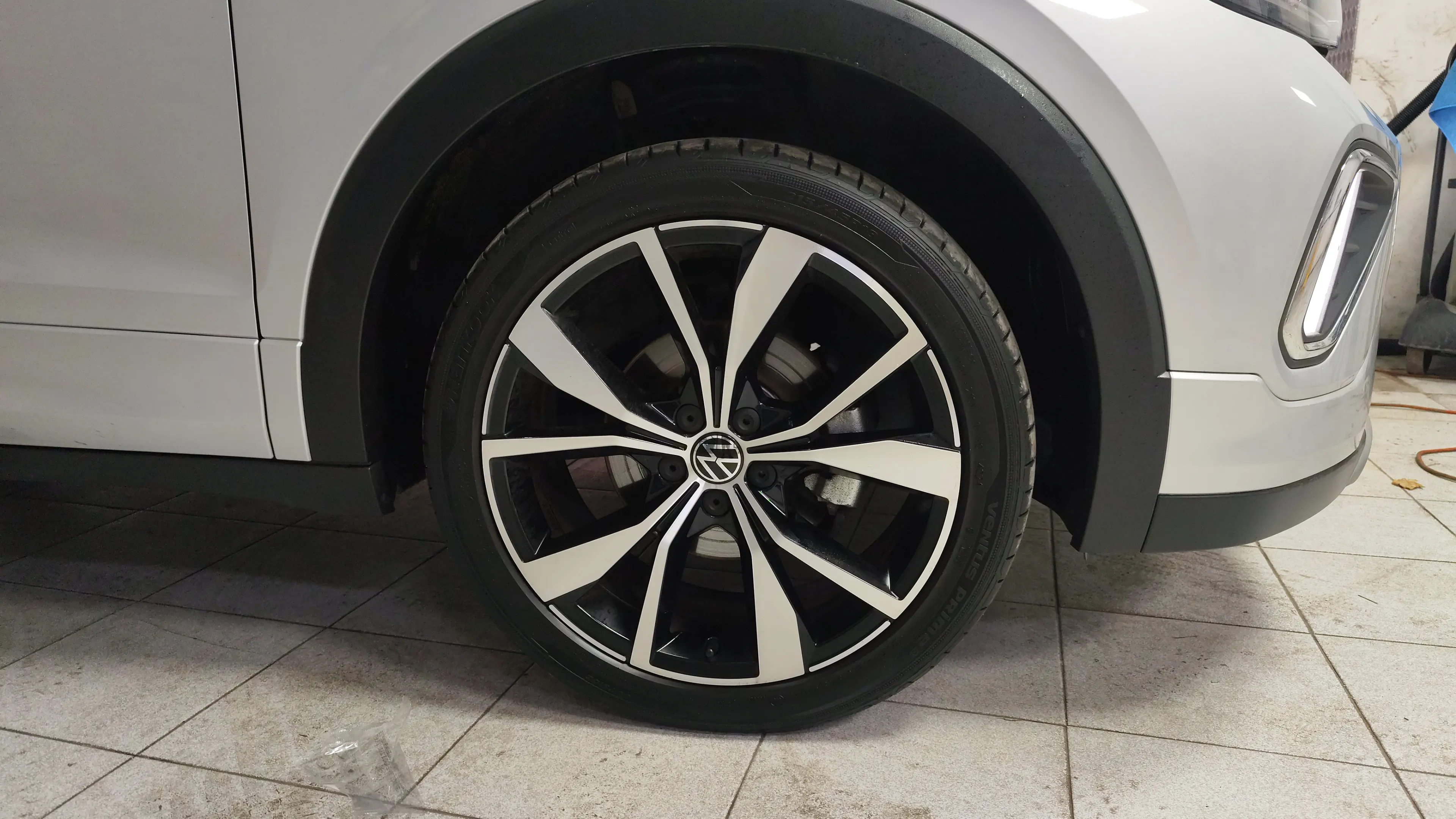 Volkswagen T-Cross R-Line 1.0 TSI - foto 23