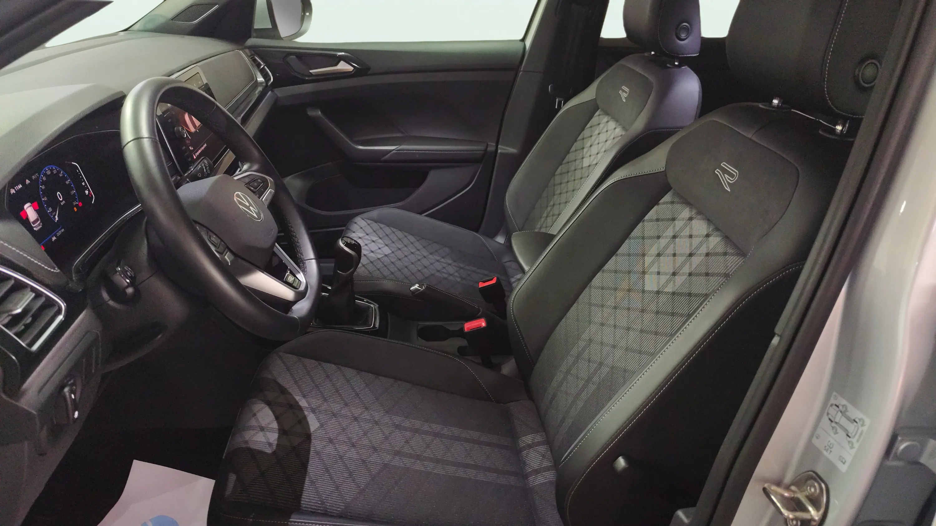 Volkswagen T-Cross R-Line 1.0 TSI - foto 20