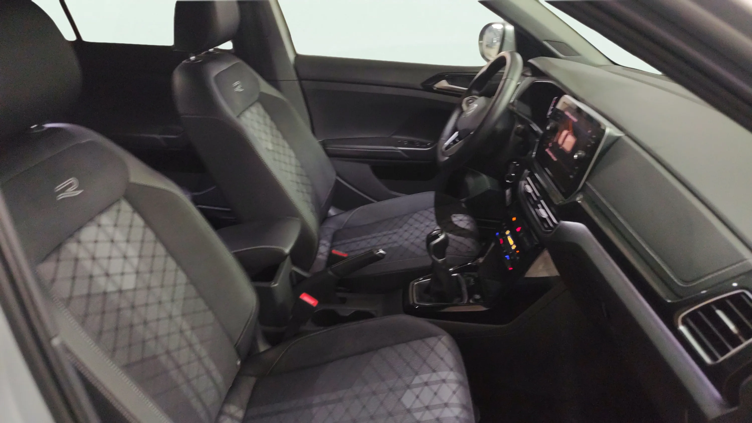Volkswagen T-Cross R-Line 1.0 TSI - foto 22