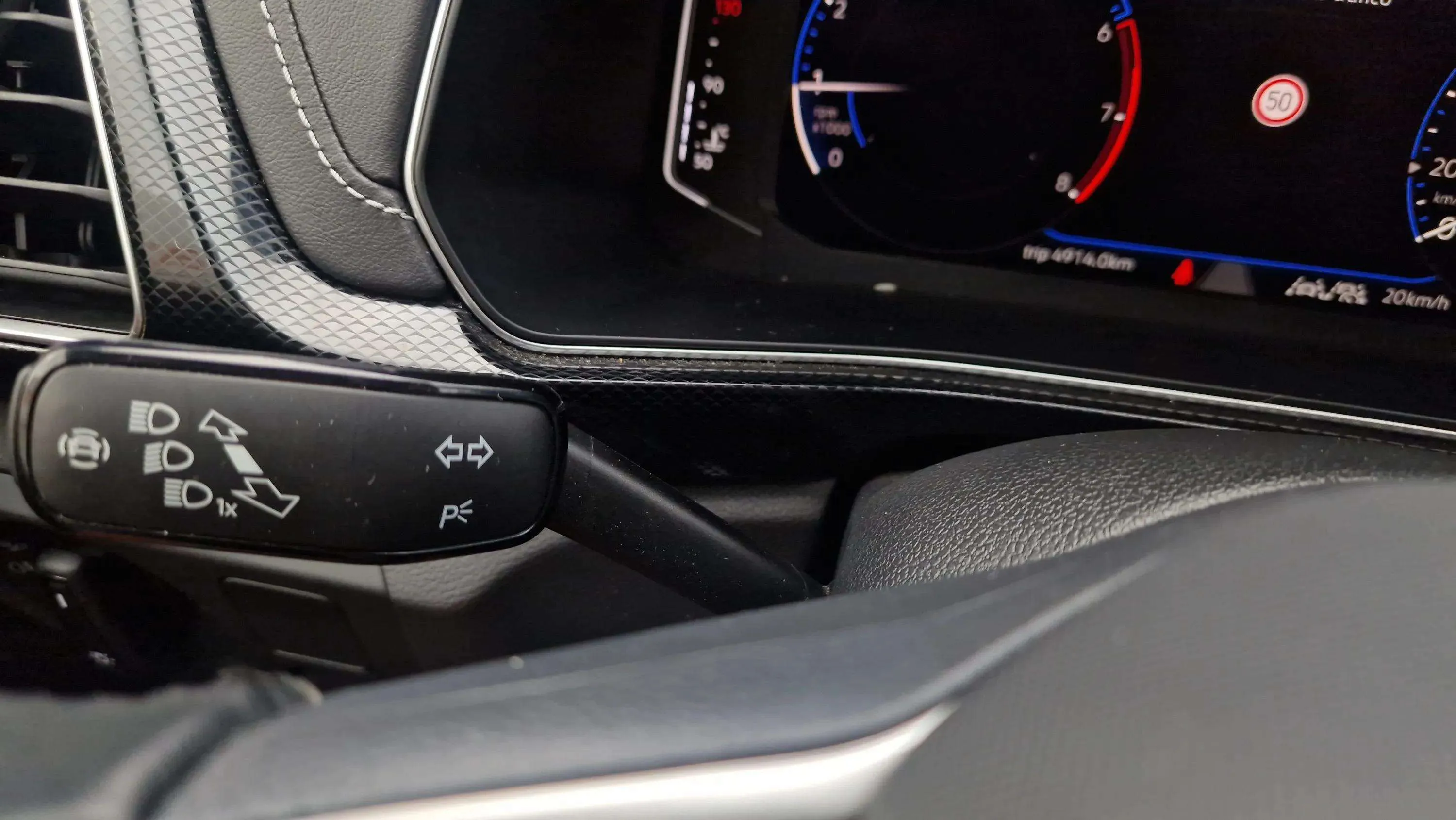 Volkswagen T-Cross R-Line 1.0 TSI - foto 17