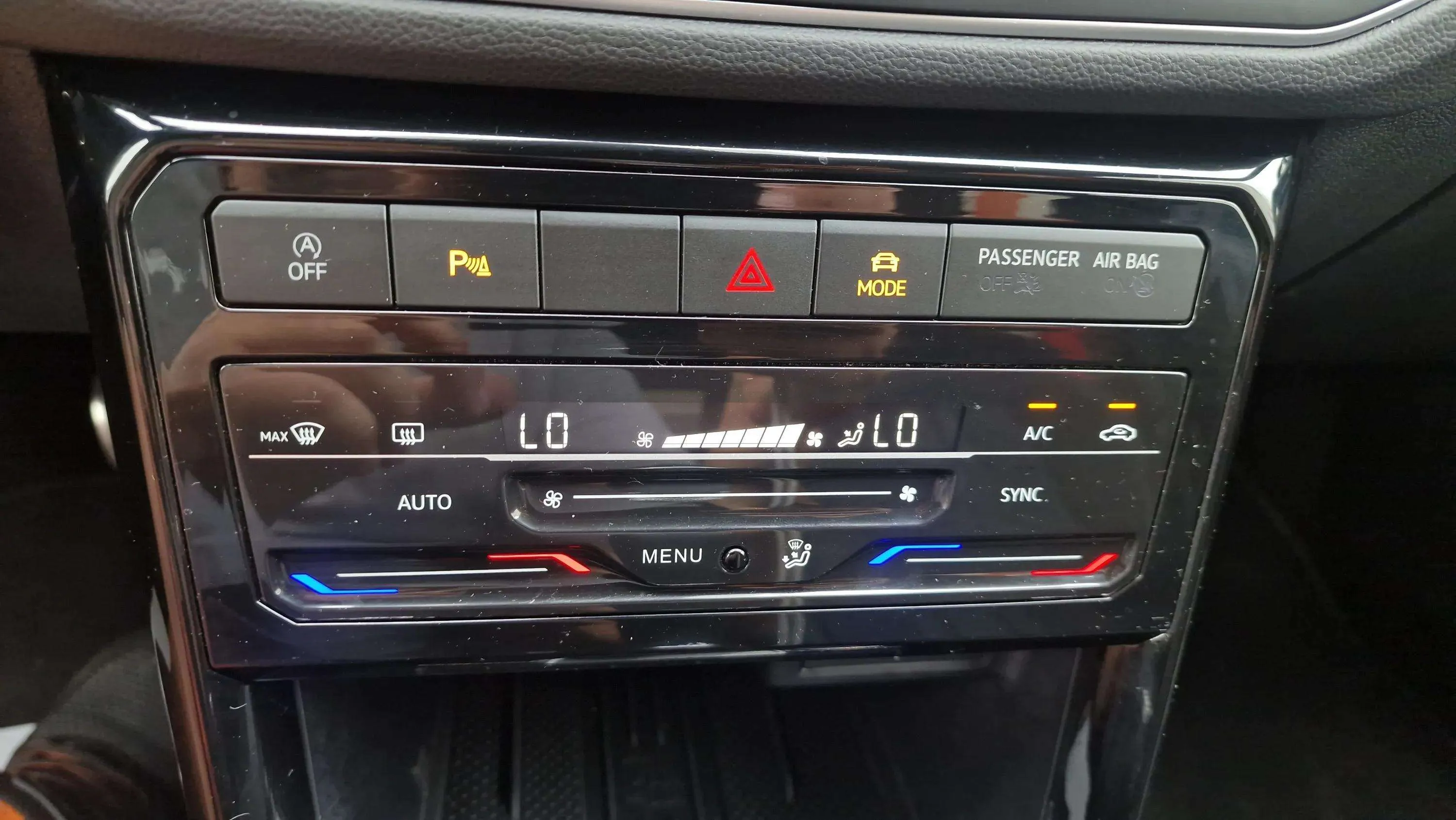 Volkswagen T-Cross R-Line 1.0 TSI - foto 22