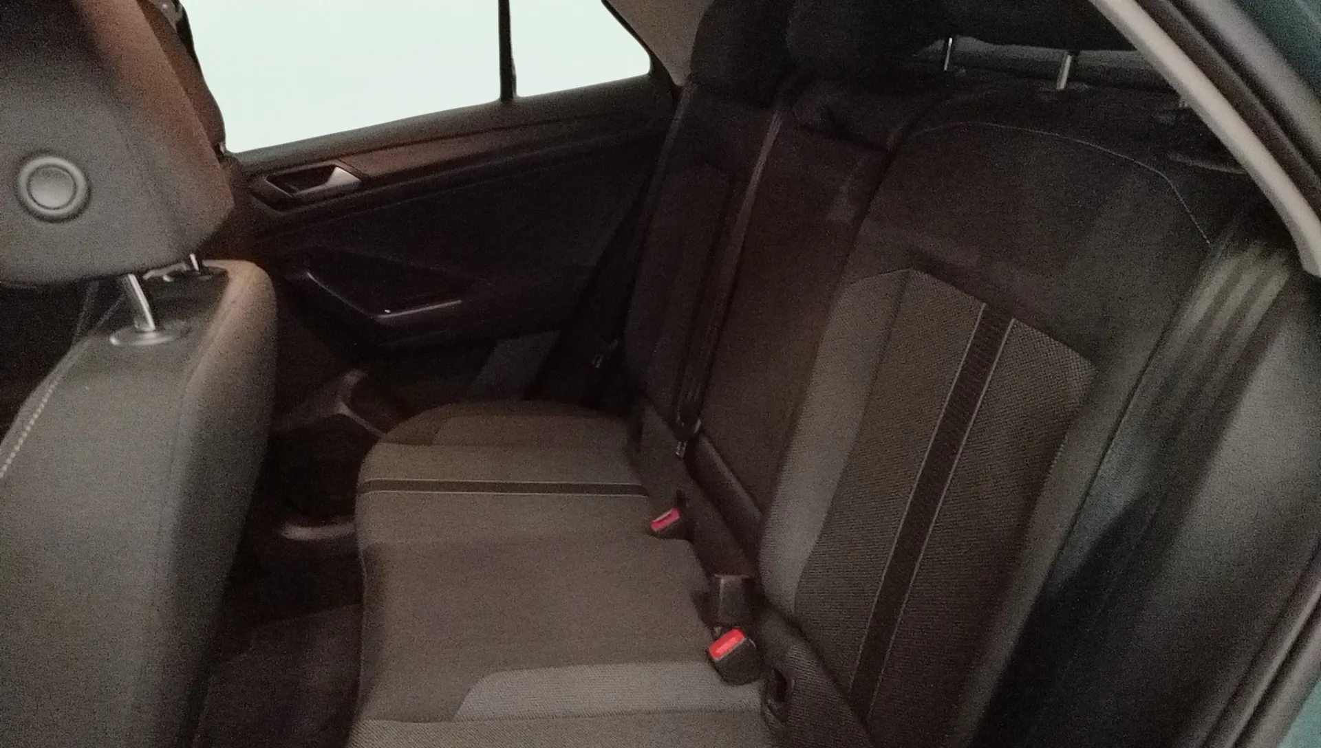 Volkswagen T-Roc "más" 1.5 TSI DSG - foto 20